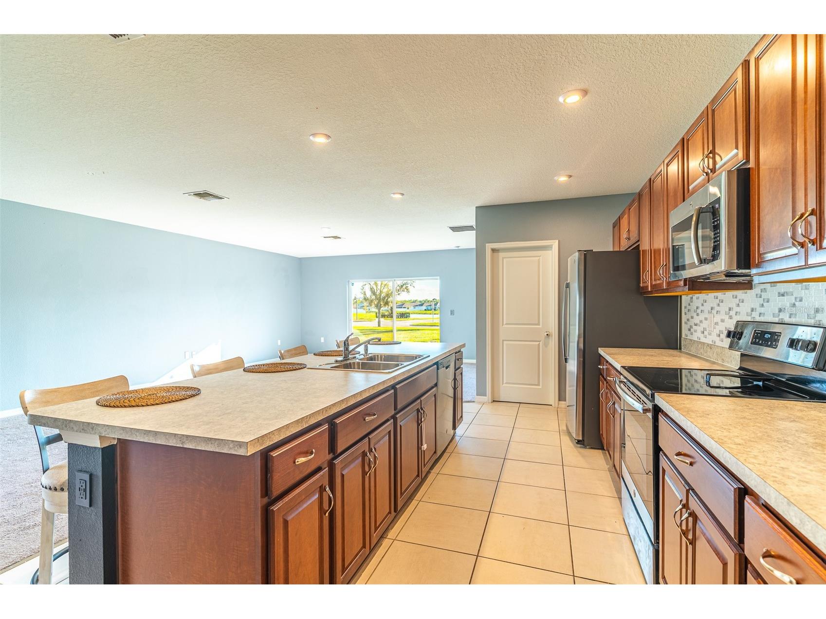 385 Quarry Rock Circle Kissimmee FL 34758 L4960029 image4