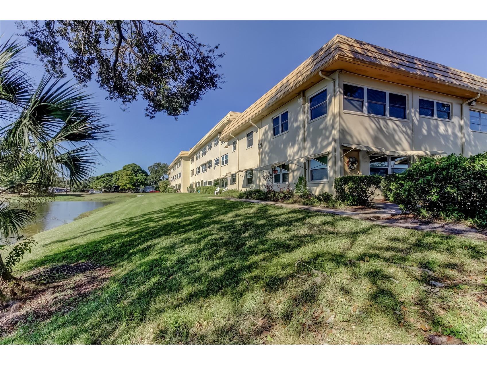 3850 13th Avenue N #105 Saint Petersburg FL 33713 - JORGENSEN LAKE PARK TB8450234 image2