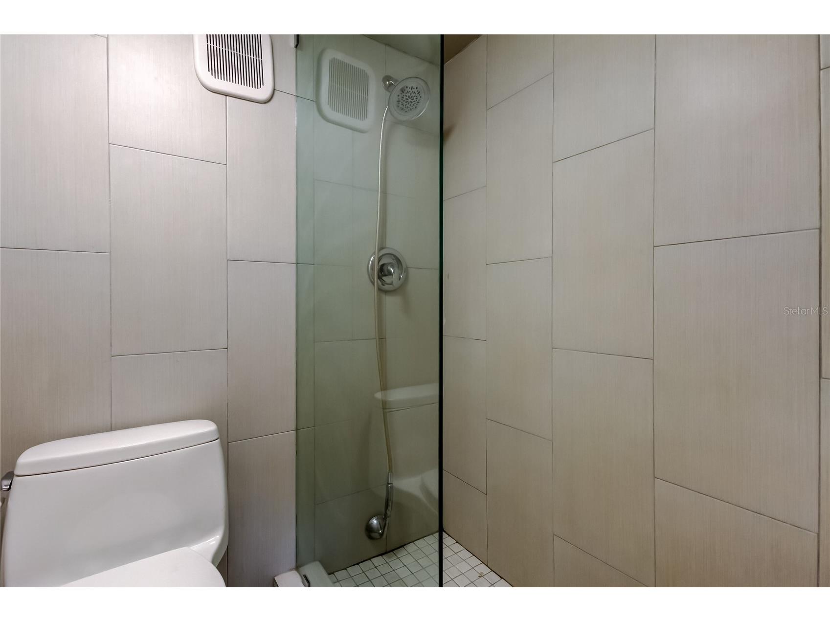 3850 13th Avenue N #105 Saint Petersburg FL 33713 - JORGENSEN LAKE PARK TB8450234 image32