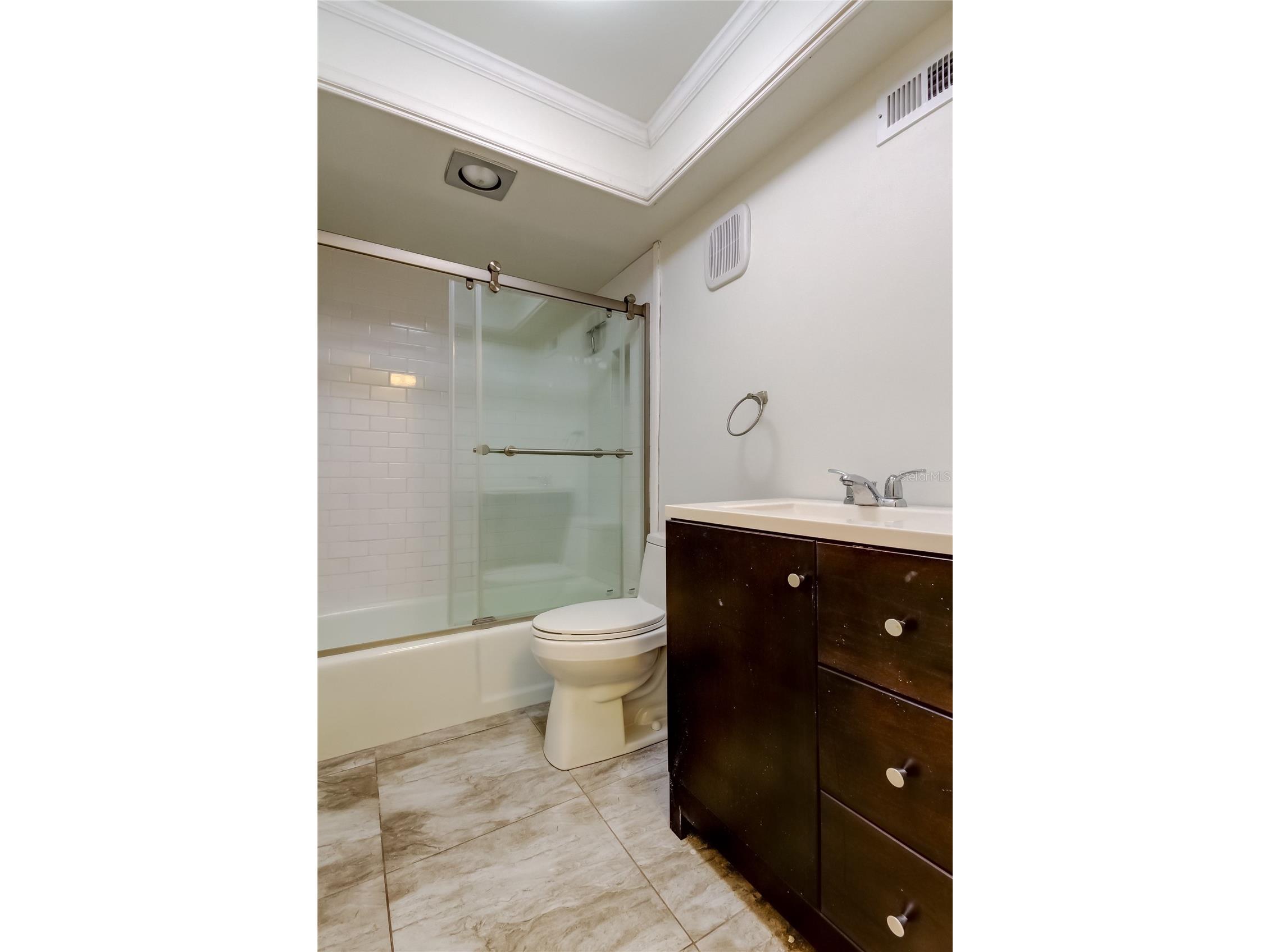 3850 13th Avenue N #105 Saint Petersburg FL 33713 - JORGENSEN LAKE PARK TB8450234 image38