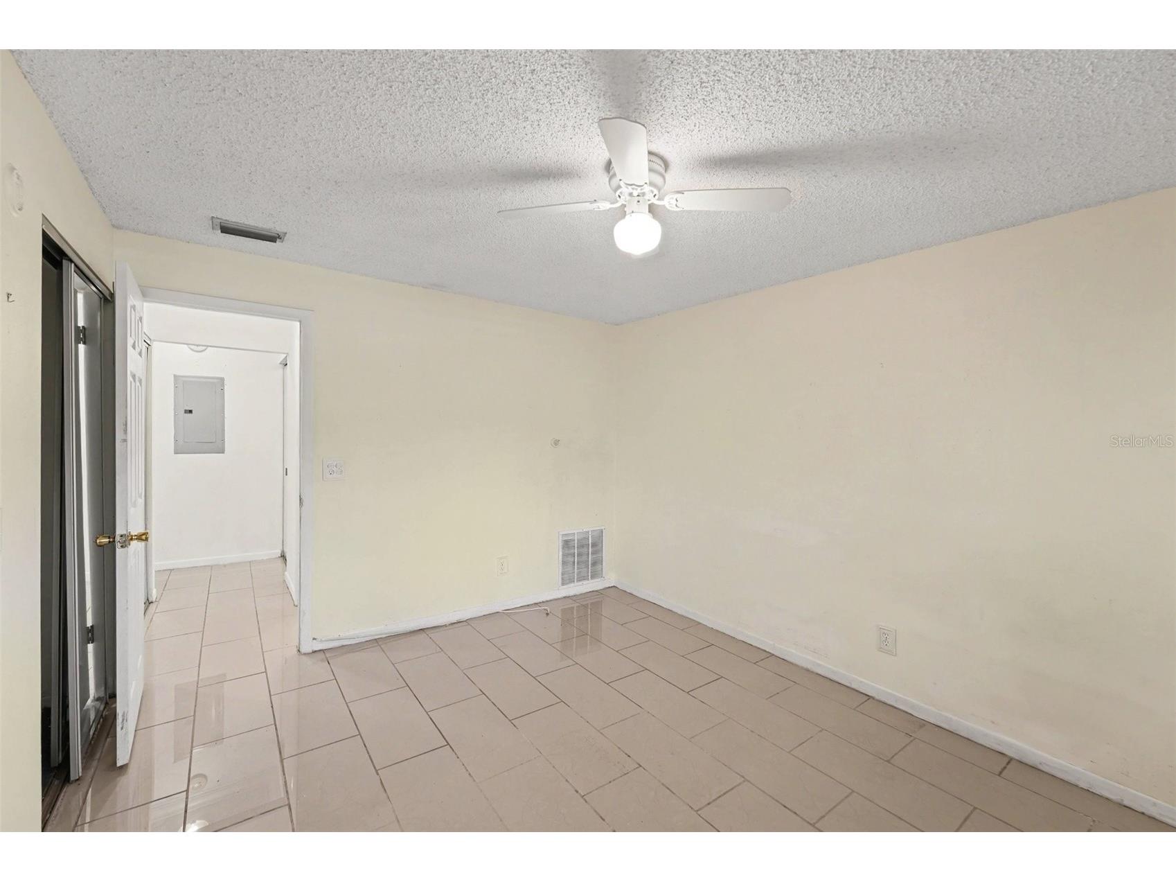 3850 13th Avenue N #106 Saint Petersburg FL 33713 TB8491573 image15
