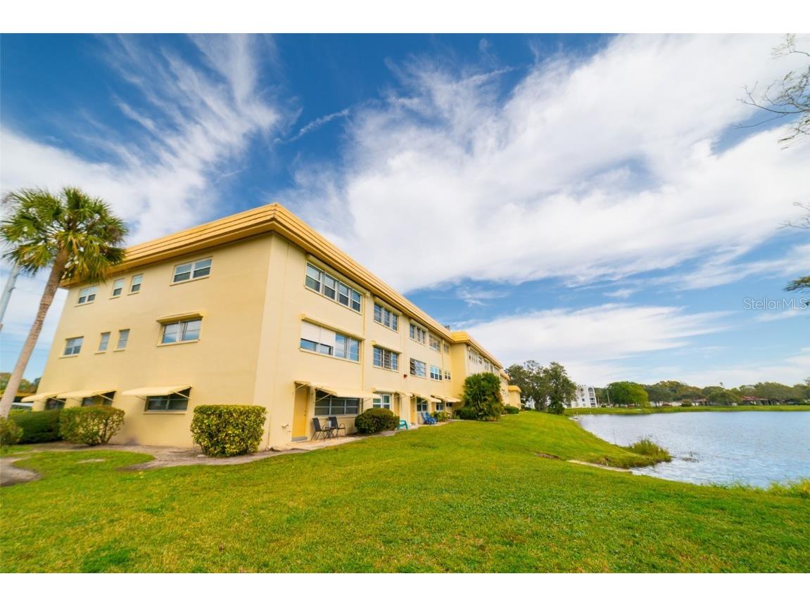 3850 13th Avenue N #313 Saint Petersburg FL 33713 - LIBRARY LAKE T3503729 image1