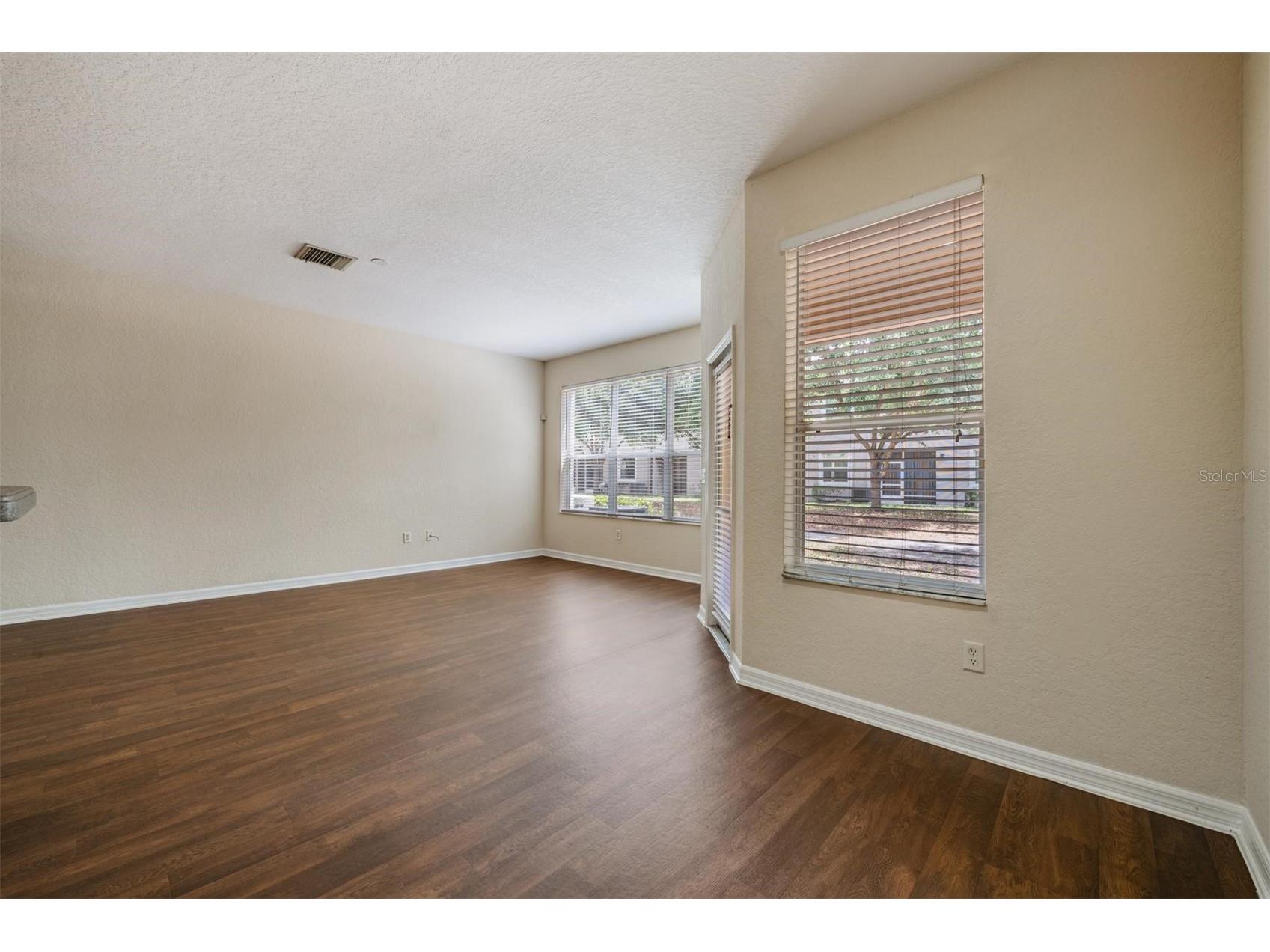 3850 Claybrook Drive Wesley Chapel FL 33544 TB8497192 image16