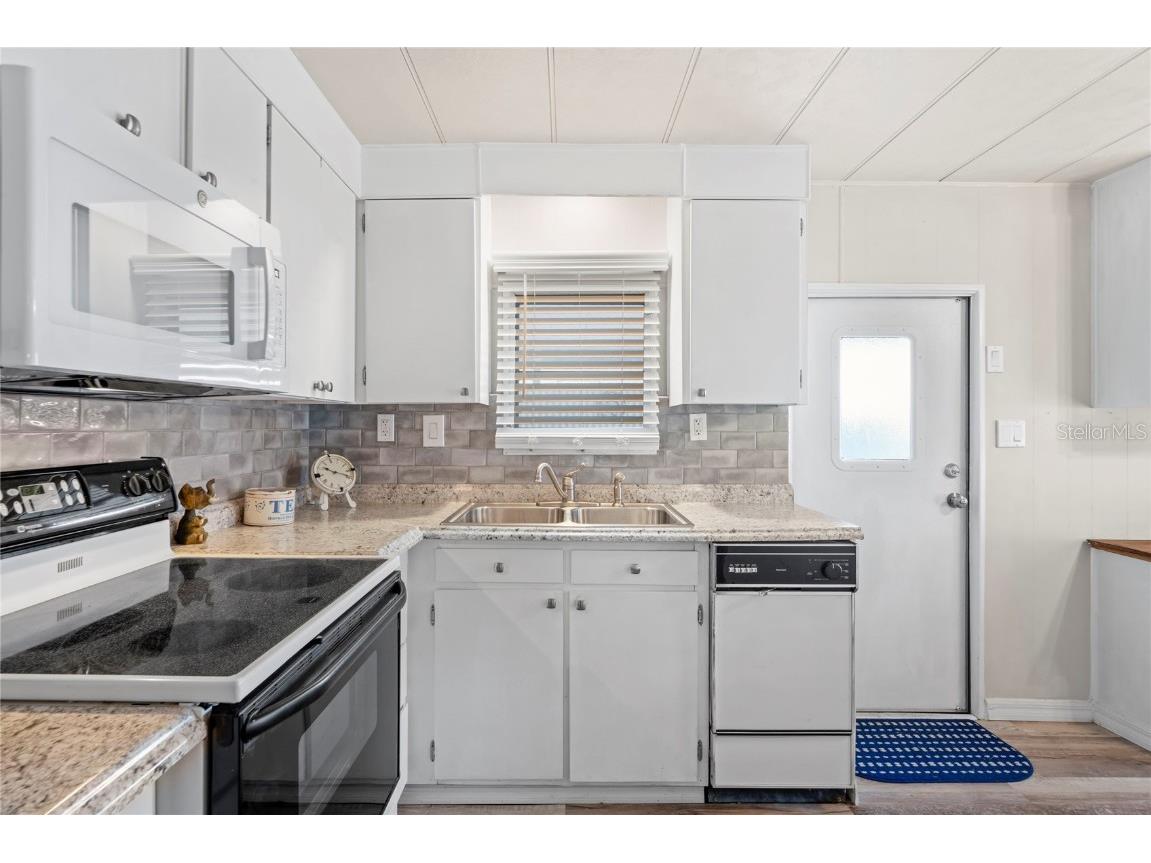 38507 Windflower Avenue Zephyrhills FL 33542 TB8412693 image4