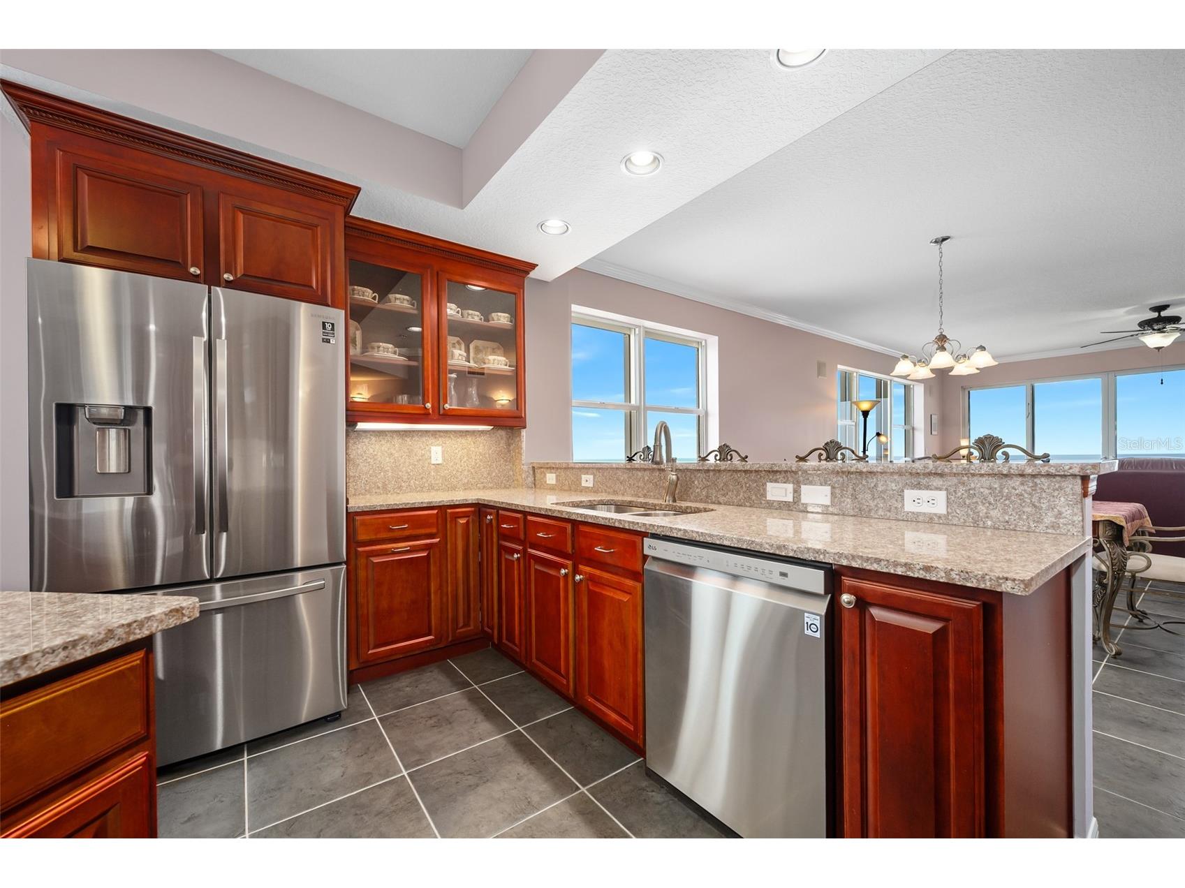 3851 S Atlantic Avenue #701 Daytona Beach FL 32118 - ATLANTIC OCEAN V4944000 image25