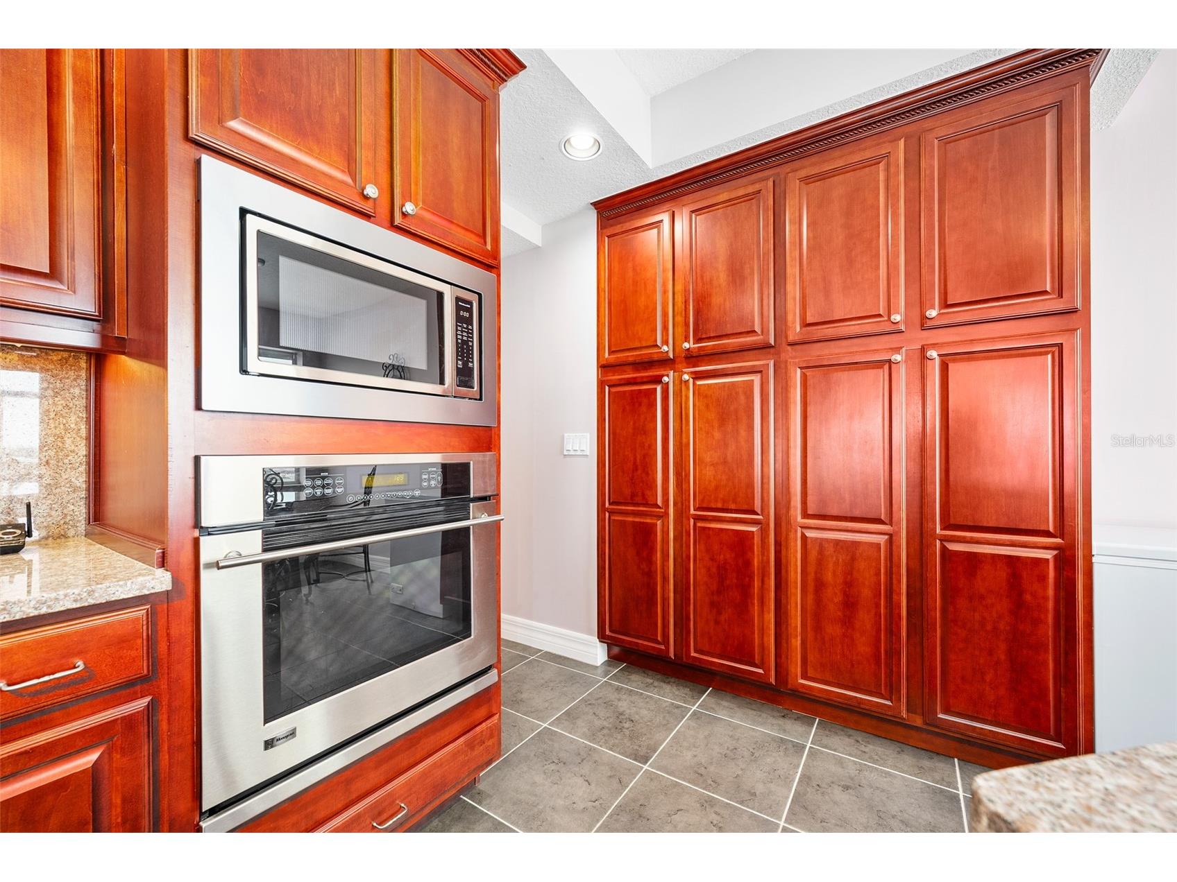 3851 S Atlantic Avenue #701 Daytona Beach FL 32118 - ATLANTIC OCEAN V4944000 image26