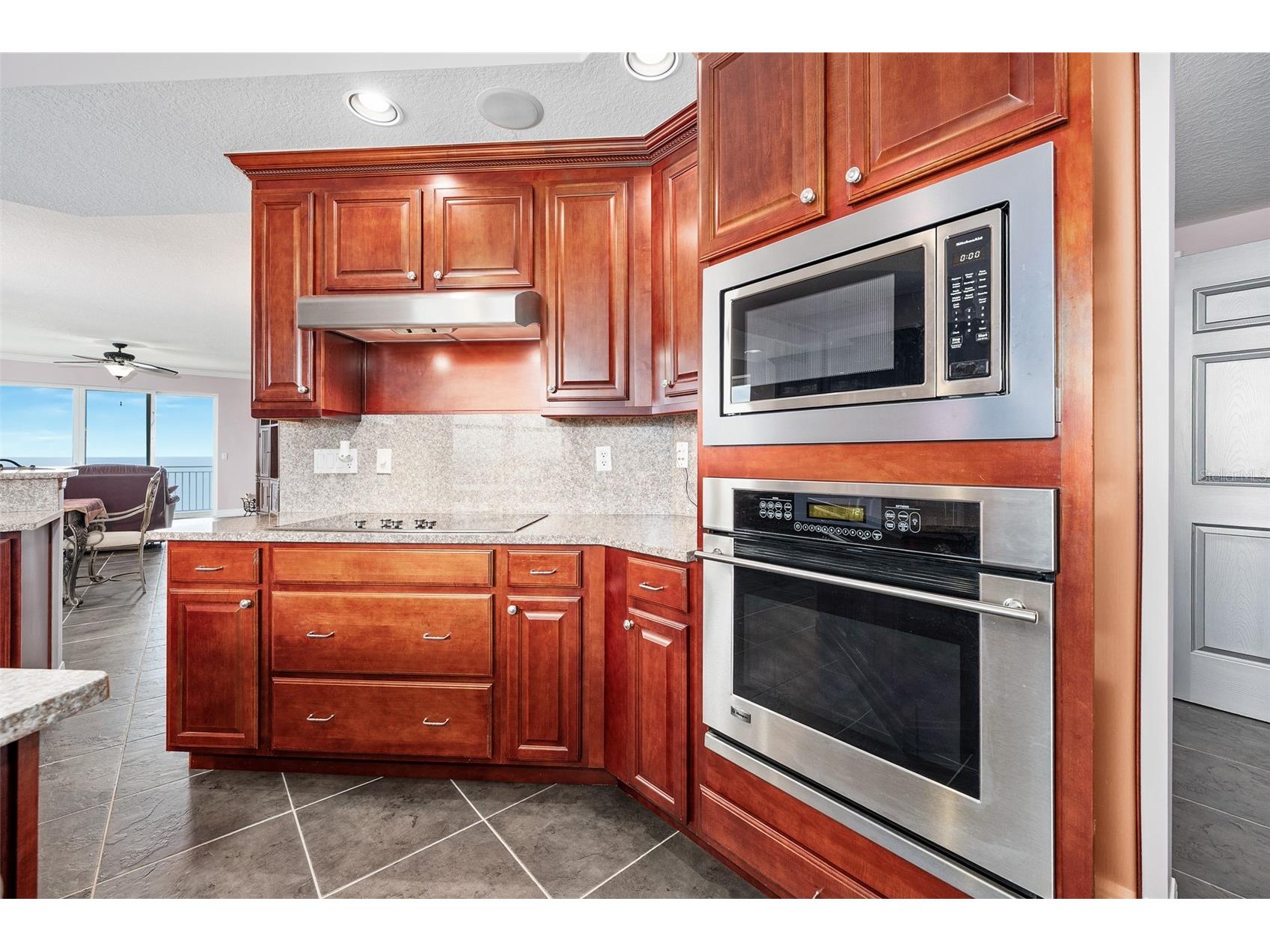 3851 S Atlantic Avenue #701 Daytona Beach FL 32118 - ATLANTIC OCEAN V4944000 image28