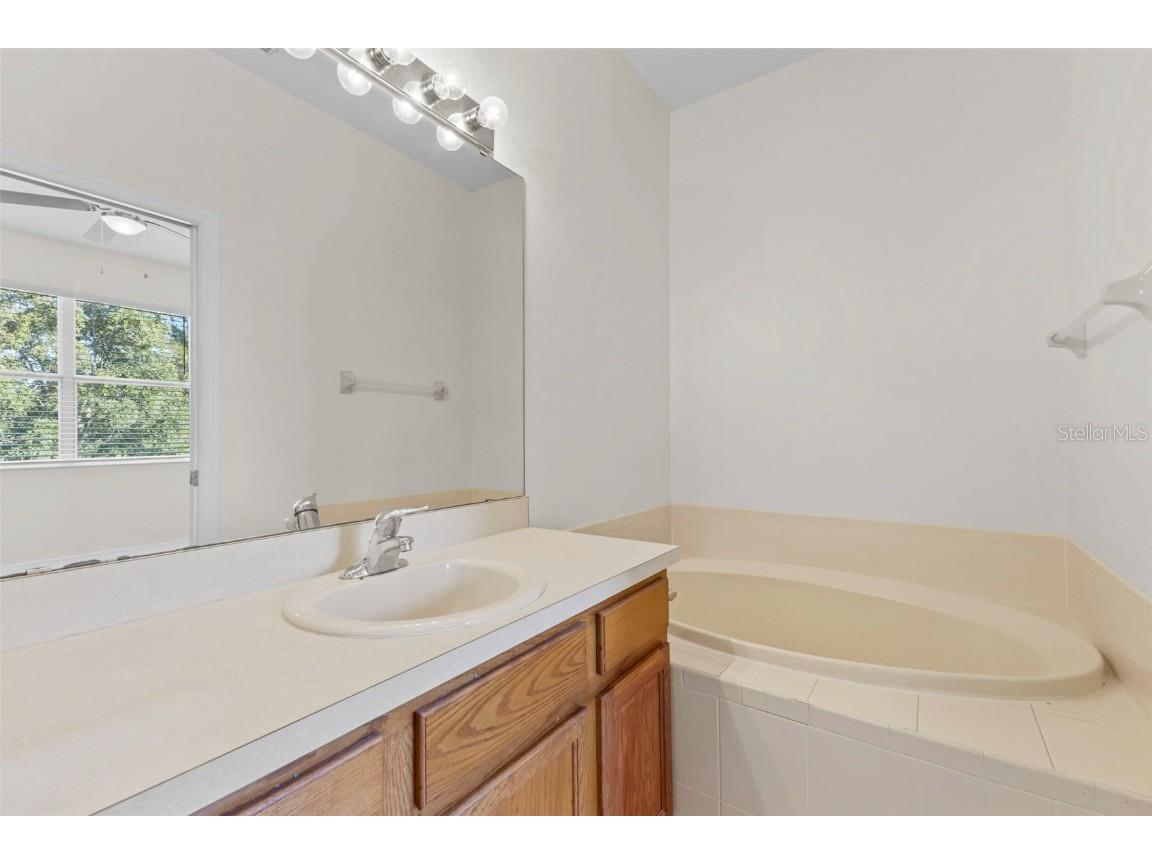 3851 Virga Boulevard Sarasota FL 34233 A4672280 image25