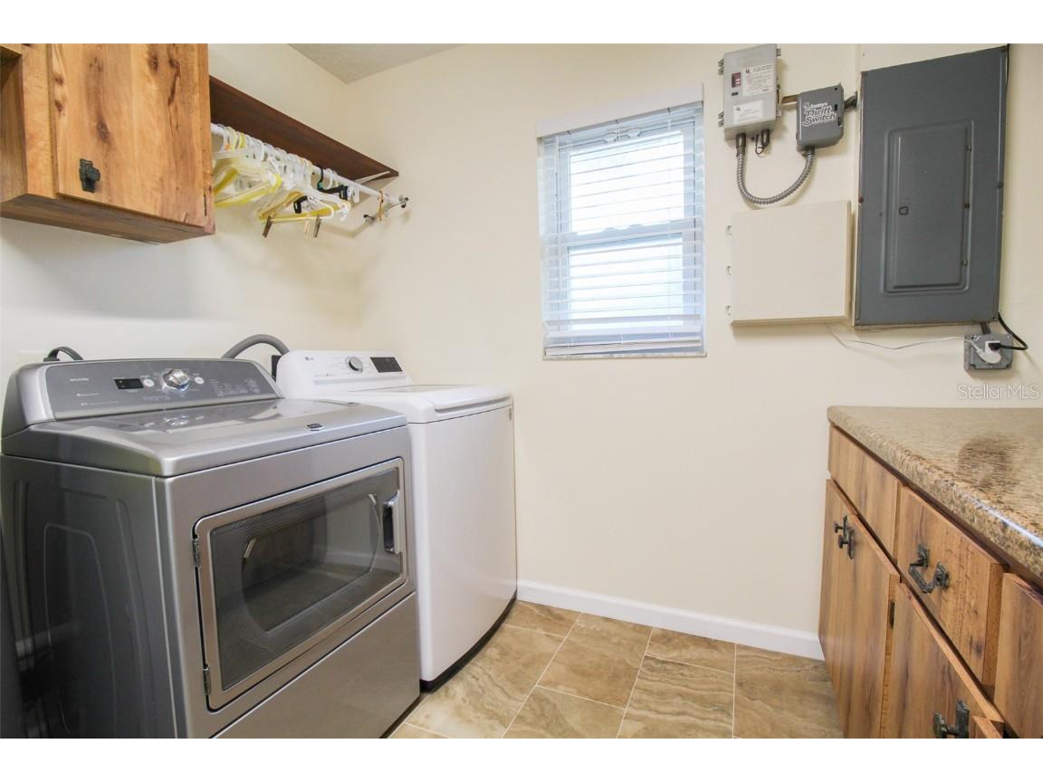 3852 Gatewood Drive Sarasota FL 34232 A4533556 image37