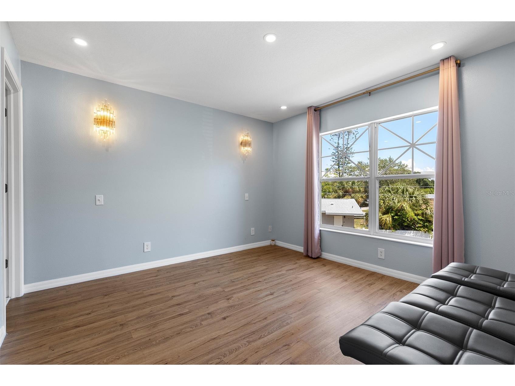 3852 Mandalay Drive Saint Petersburg FL 33705 TB8501610 image17