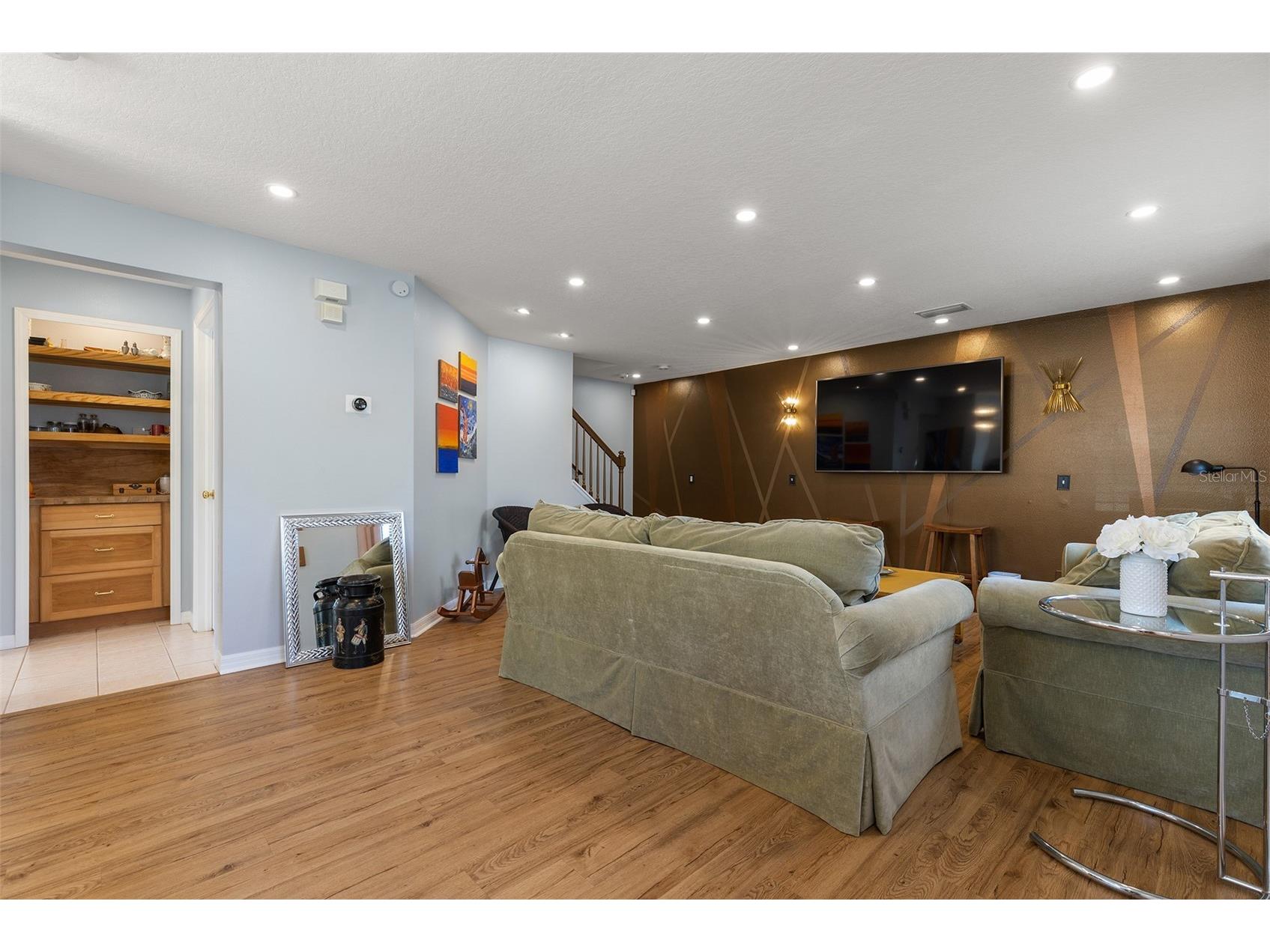 3852 Mandalay Drive Saint Petersburg FL 33705 TB8501610 image5