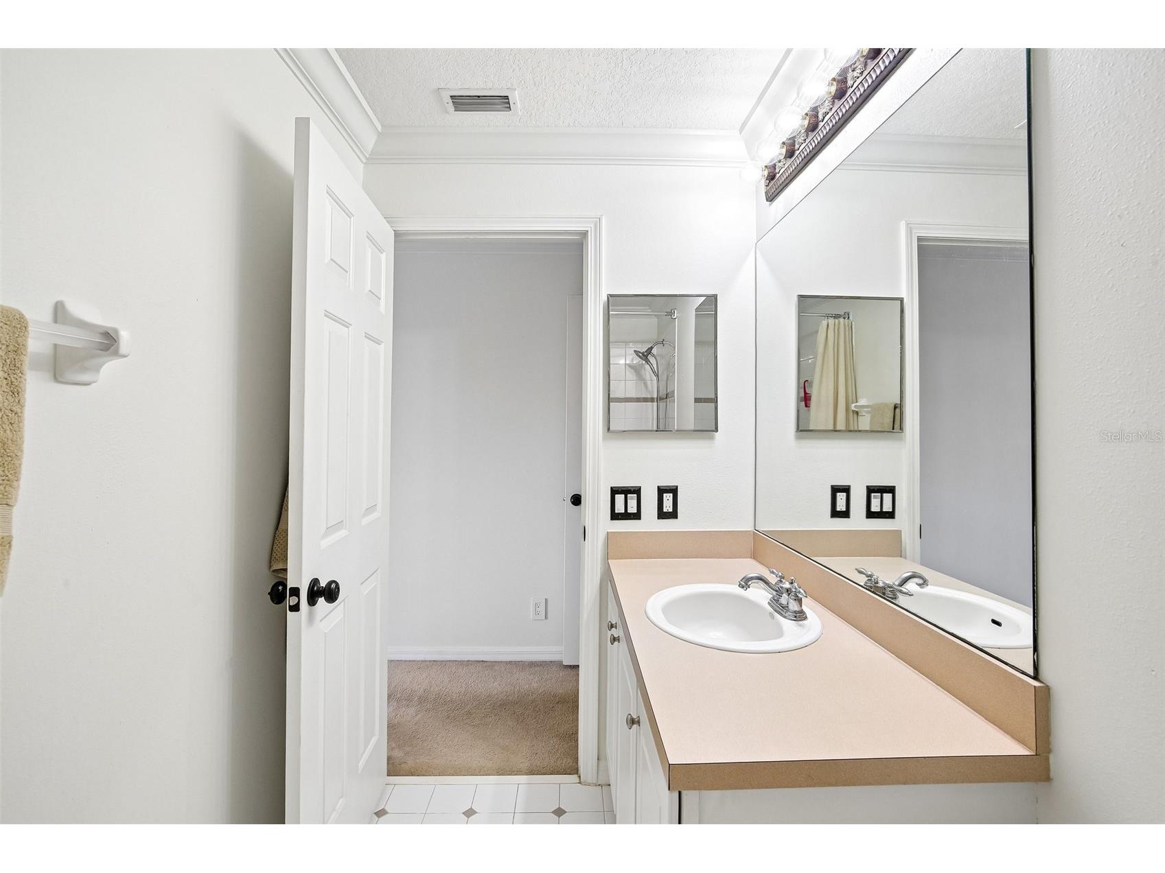 3853 Island Way Saint Petersburg FL 33705 TB8524322 image19