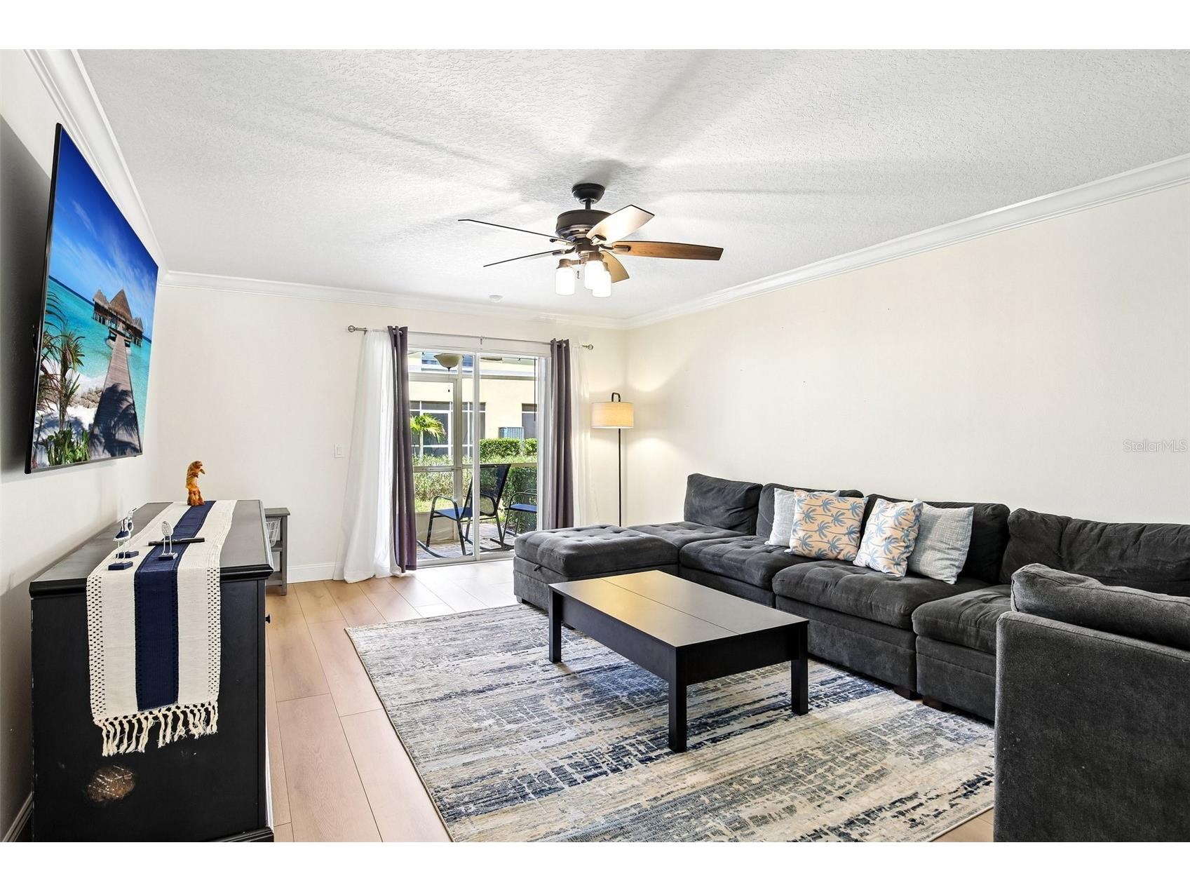 3853 Island Way Saint Petersburg FL 33705 TB8524322 image2