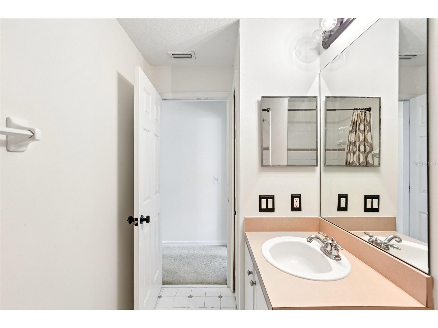 3853 Island Way Saint Petersburg FL 33705 TB8524322 image23