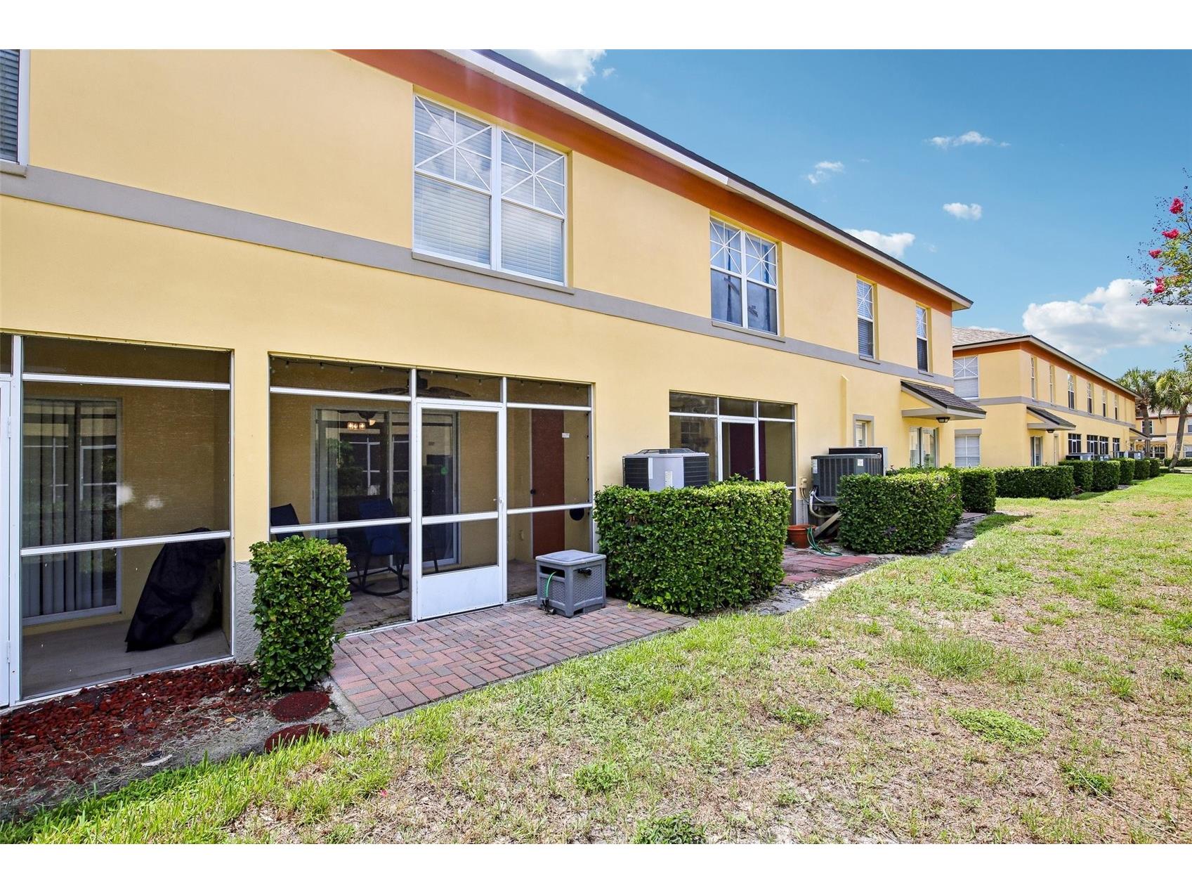 3853 Island Way Saint Petersburg FL 33705 TB8524322 image29