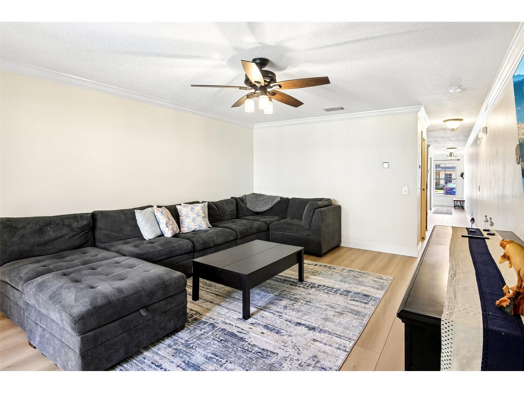 3853 Island Way Saint Petersburg FL 33705 TB8524322 image3