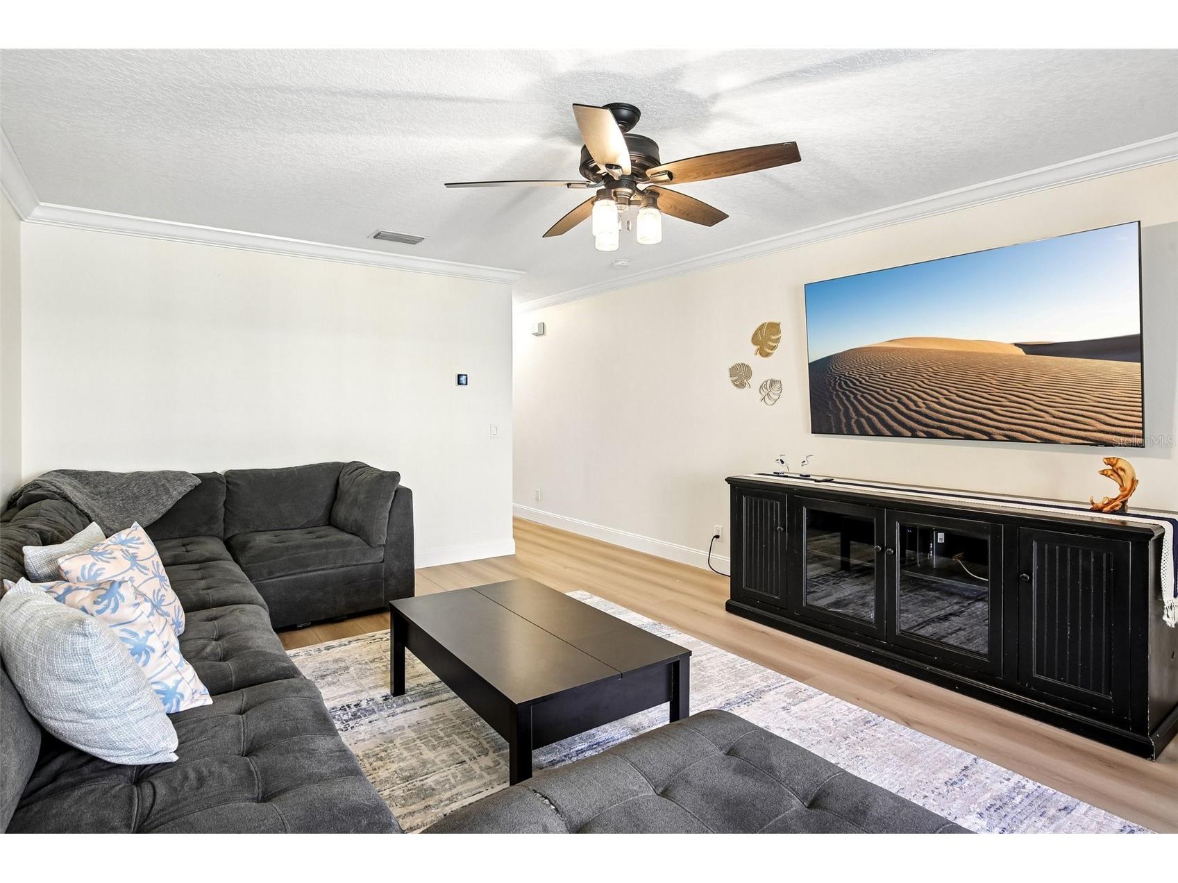 3853 Island Way Saint Petersburg FL 33705 TB8524322 image4