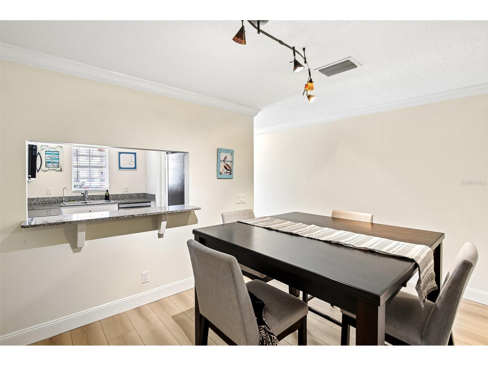 3853 Island Way Saint Petersburg FL 33705 TB8524322 image7