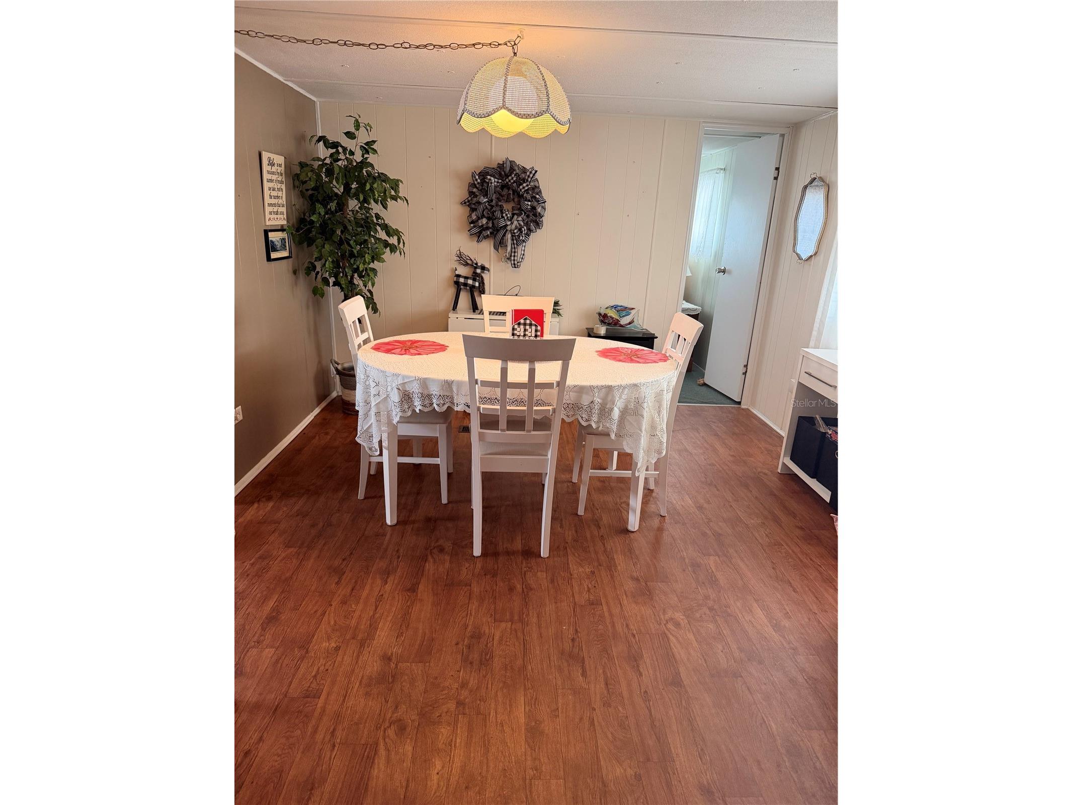 38533 Lansing Avenue Zephyrhills FL 33542 W7886332 image5
