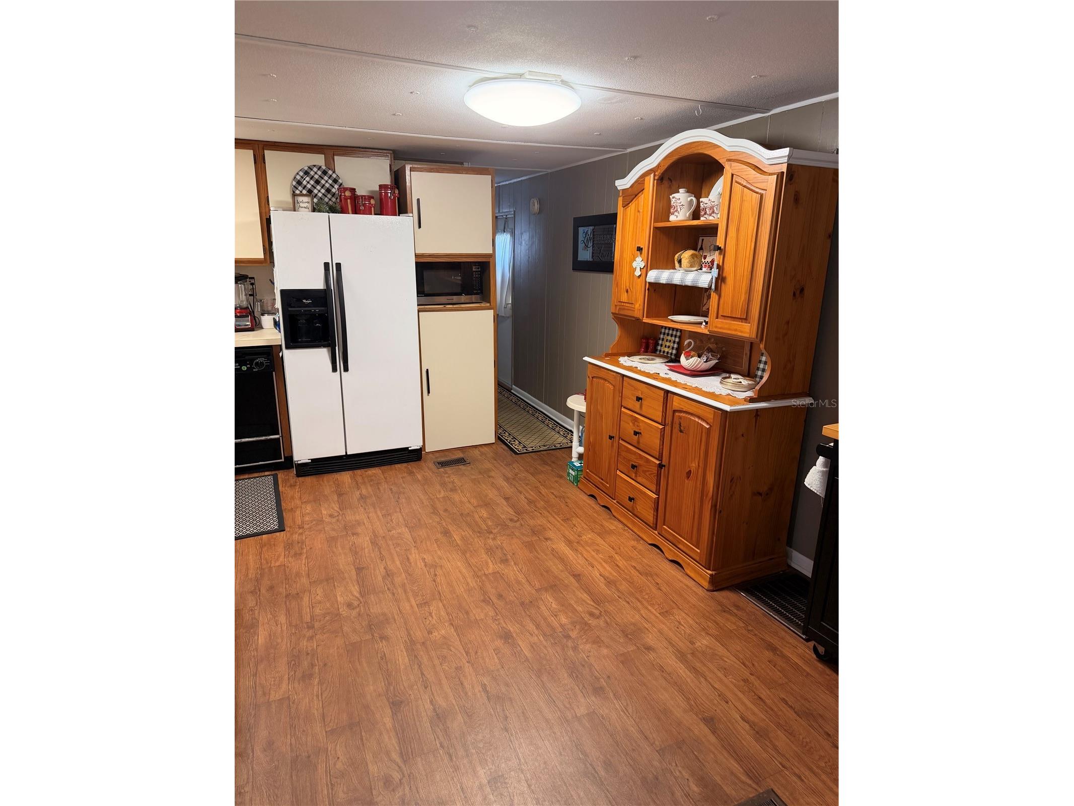 38533 Lansing Avenue Zephyrhills FL 33542 W7886332 image8