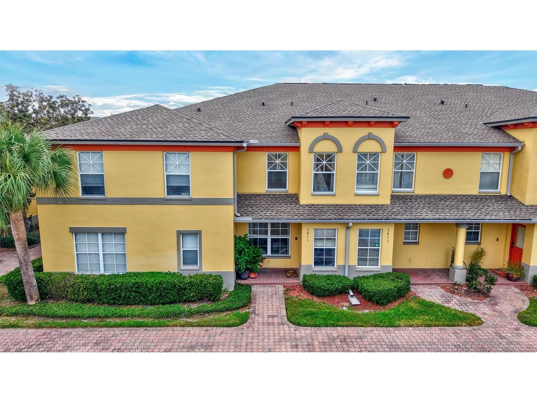 3855 Island Way Saint Petersburg FL 33705 TB8440949 image1