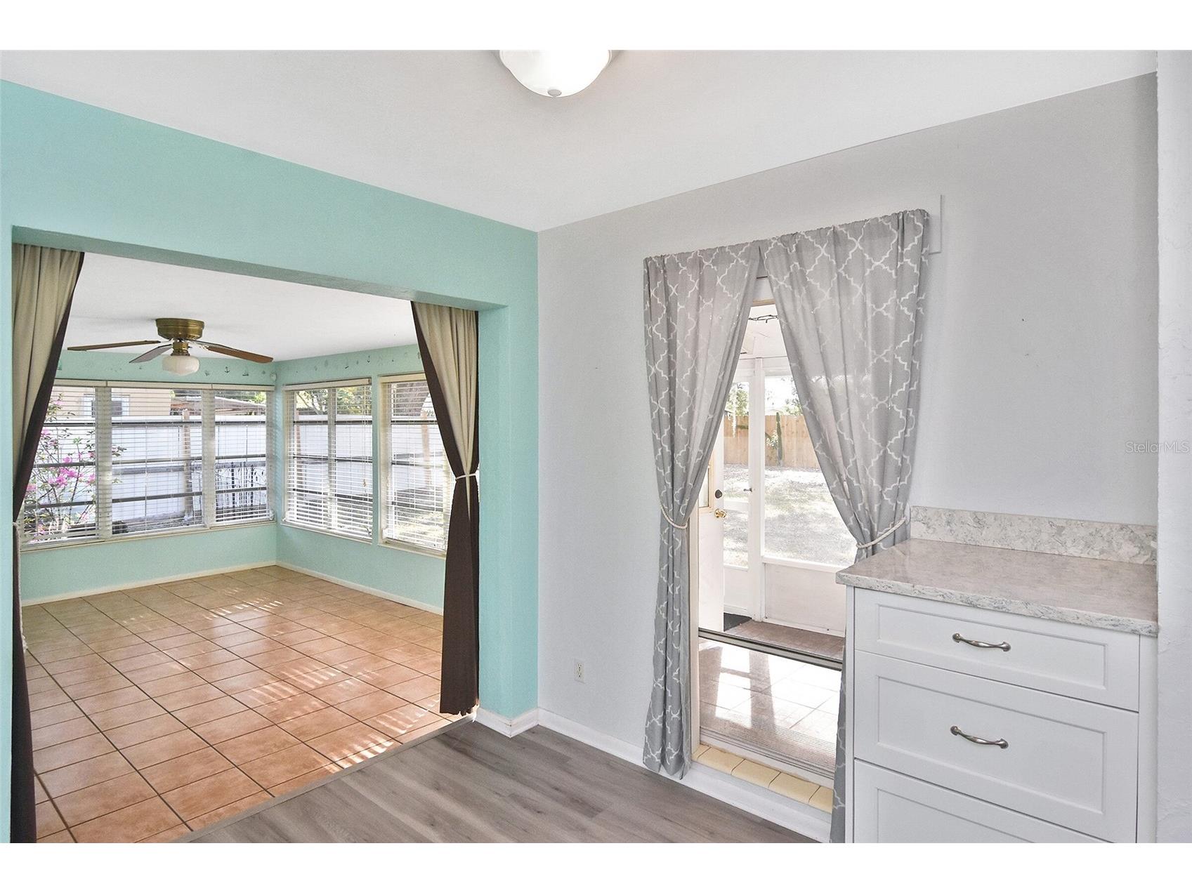 3856 27th Parkway Sarasota FL 34235 A4682653 image14
