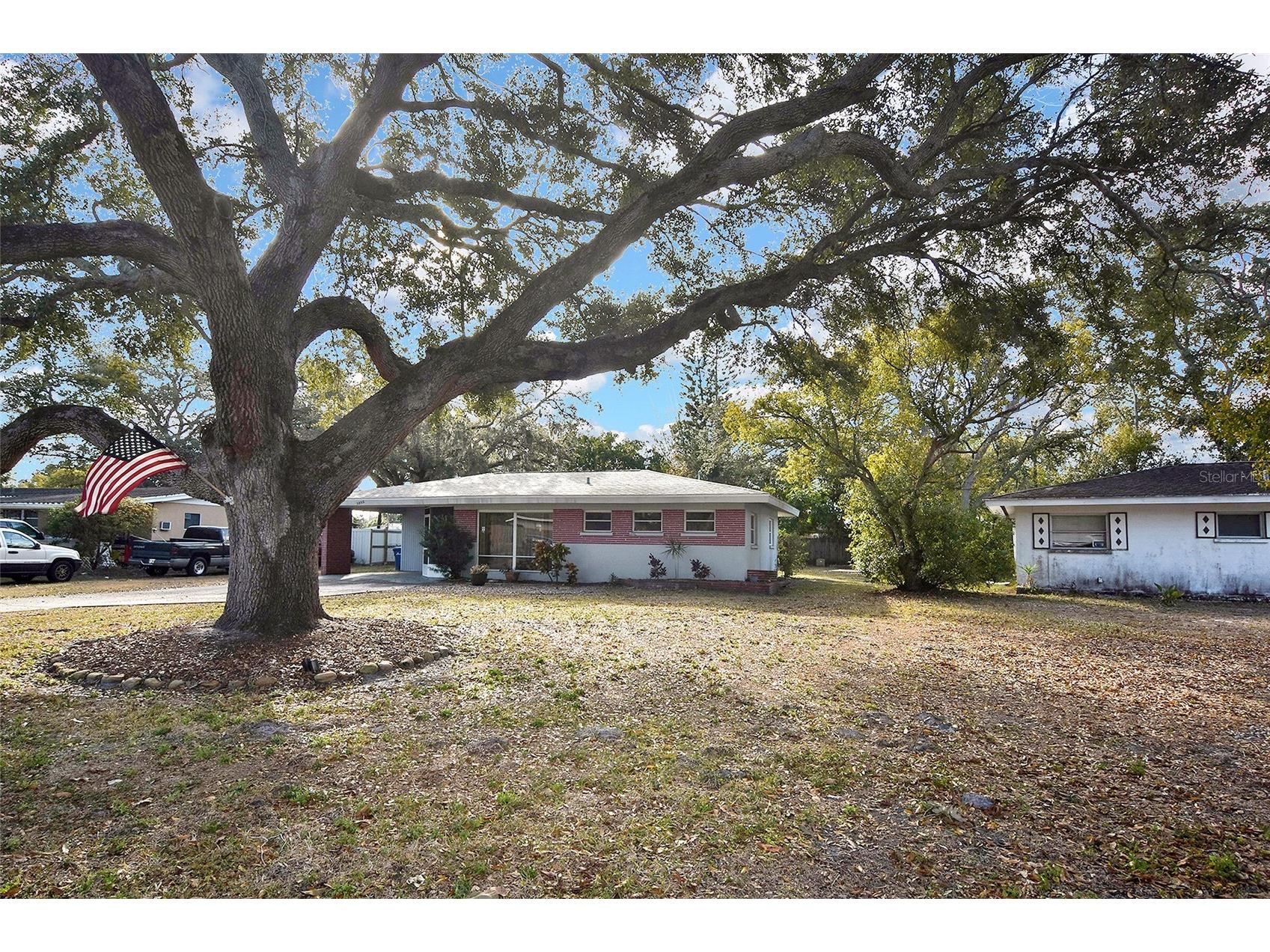 3856 27th Parkway Sarasota FL 34235 A4682653 image2