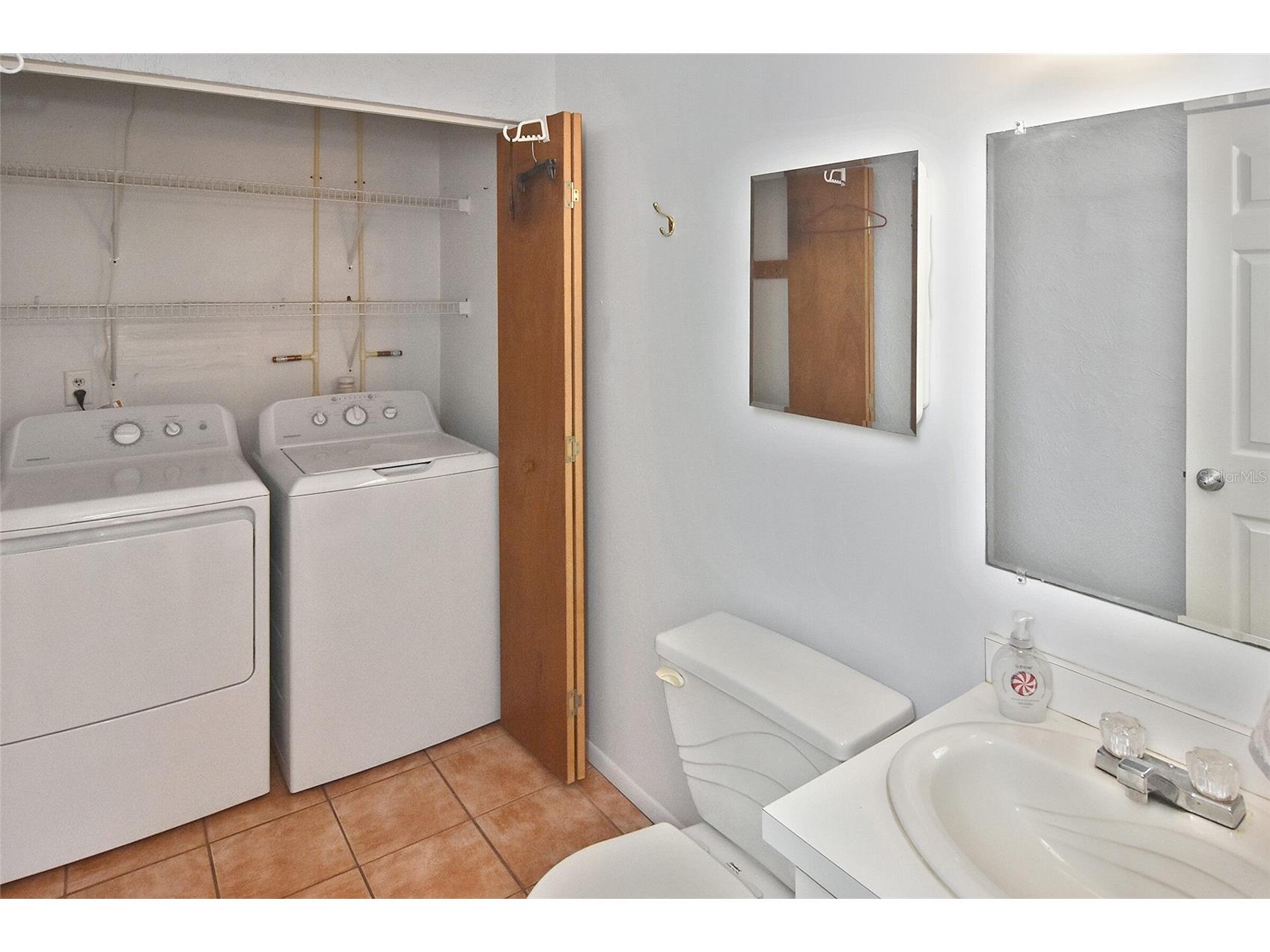 3856 27th Parkway Sarasota FL 34235 A4682653 image28