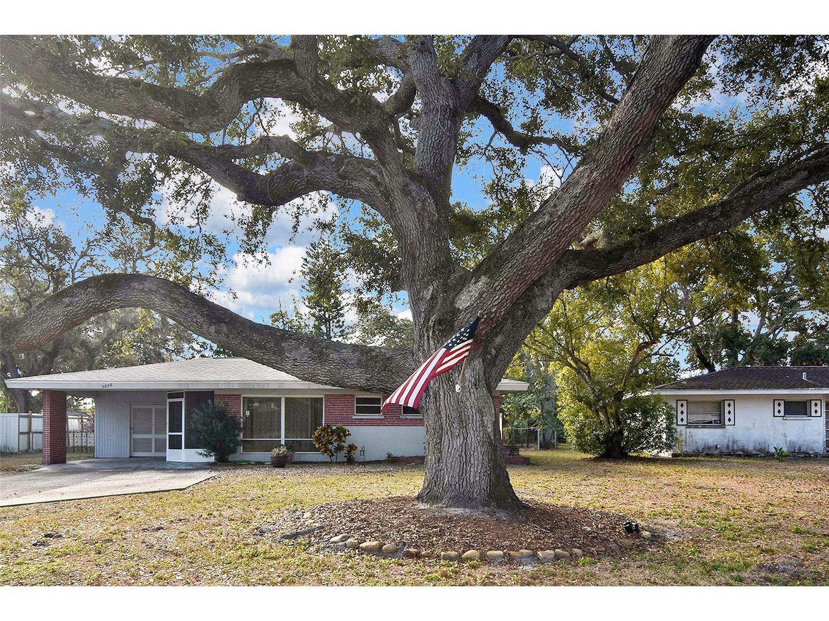 3856 27th Parkway Sarasota FL 34235 A4682653 image3