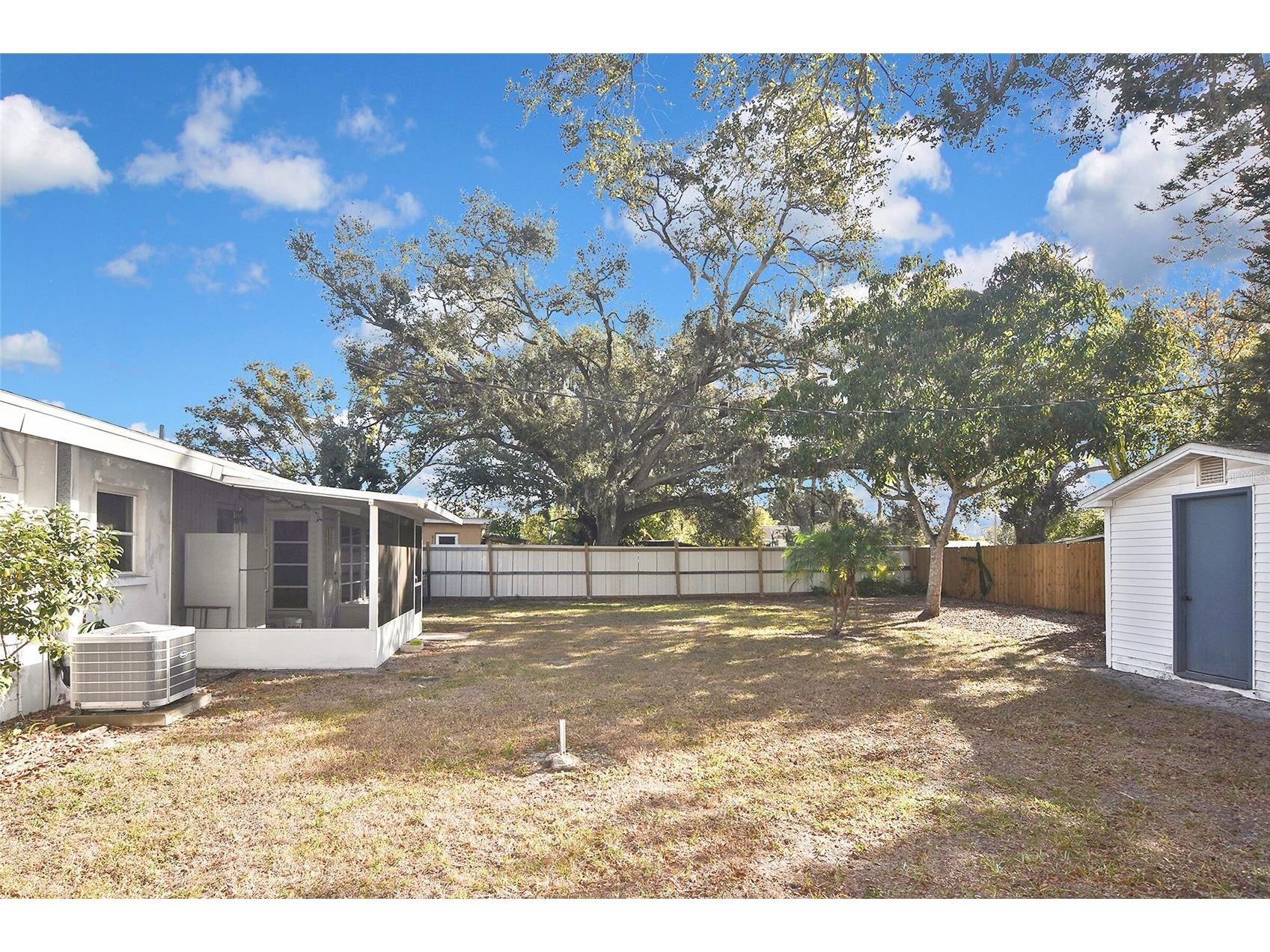 3856 27th Parkway Sarasota FL 34235 A4682653 image40