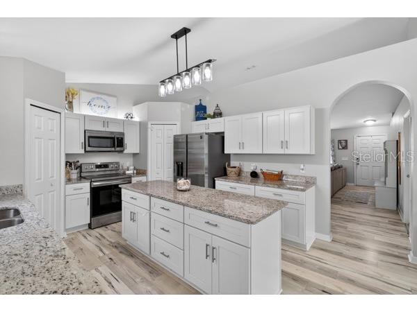 3857 Sleepy Hill Oaks Loop Lakeland FL 33810 L4962258 image6