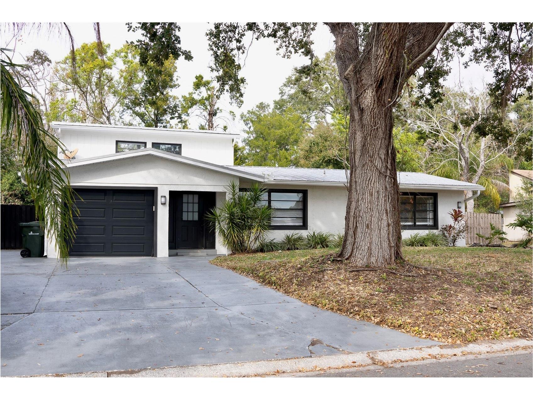 3857 Woodrow Ridge Street Sarasota FL 34233 A4683318 image1