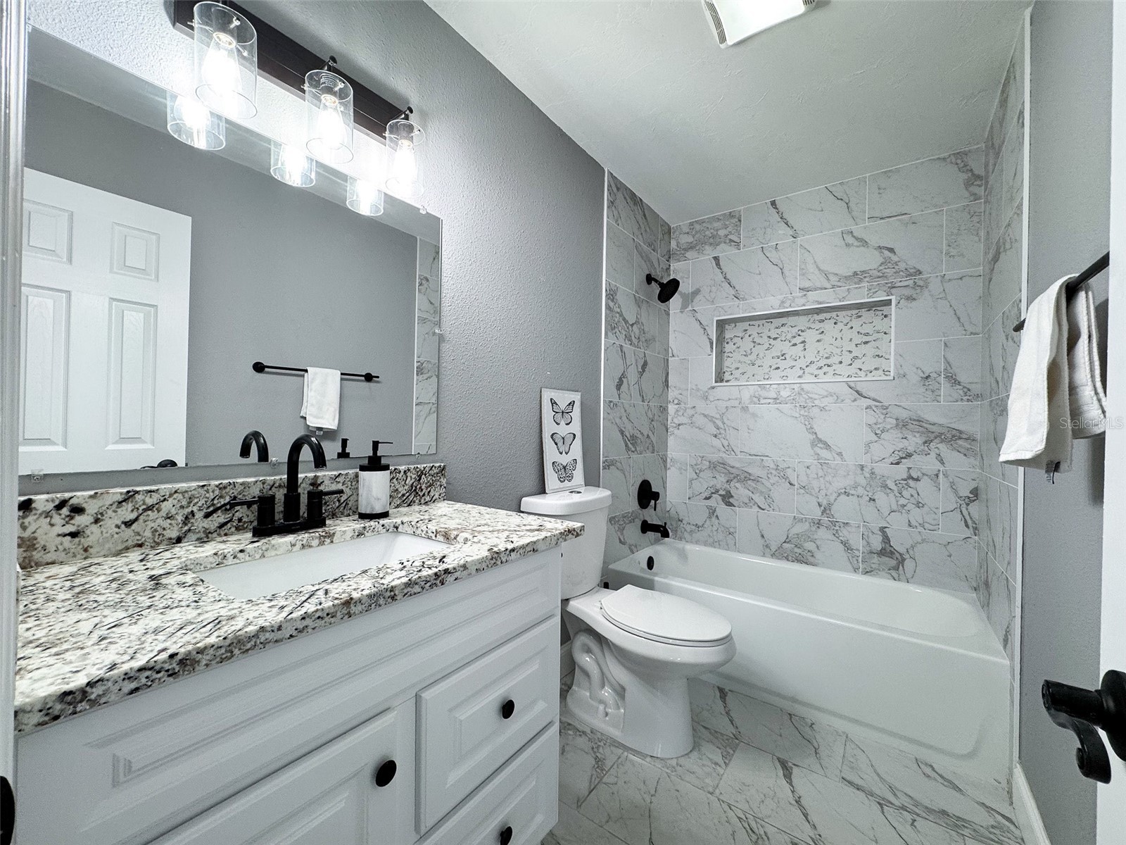 3857 Woodrow Ridge Street Sarasota FL 34233 A4683318 image13
