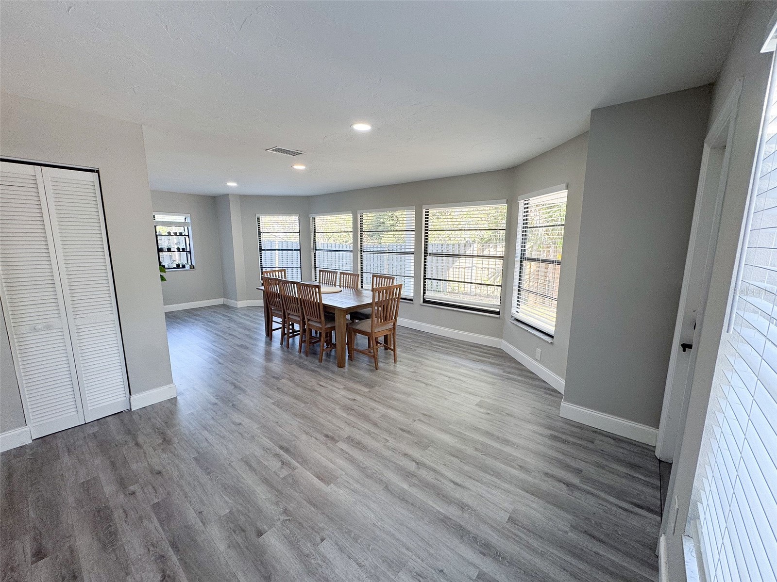 3857 Woodrow Ridge Street Sarasota FL 34233 A4683318 image8