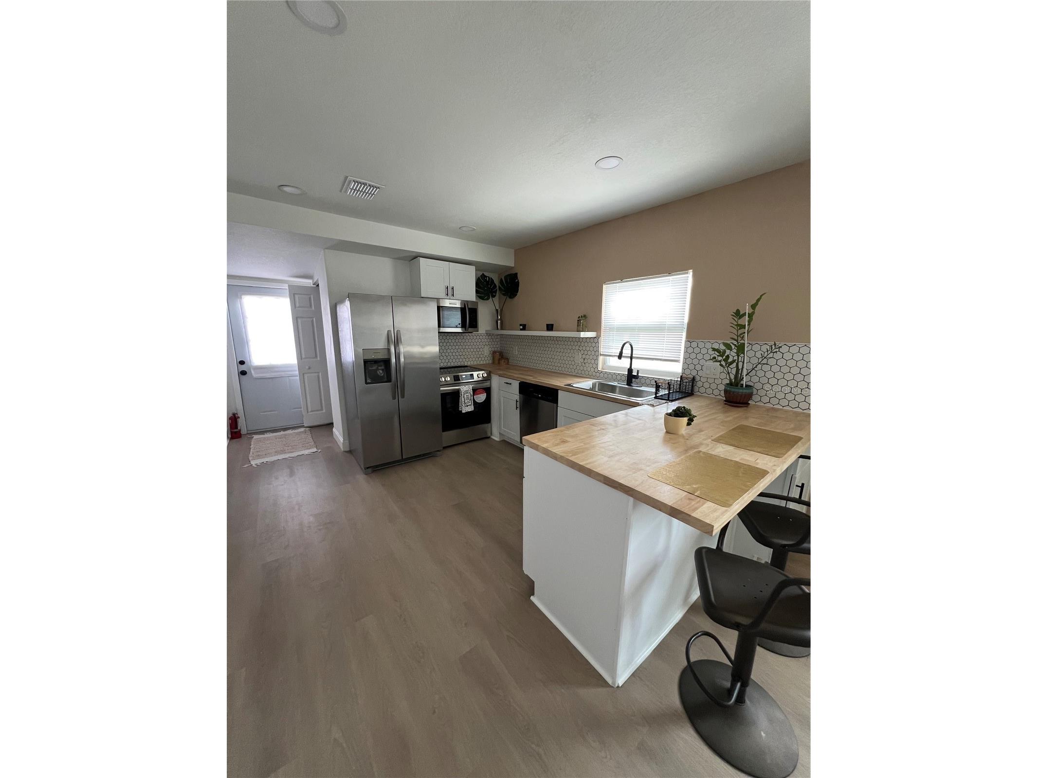3859 9th Avenue S Saint Petersburg FL 33711 TB8505570 image7
