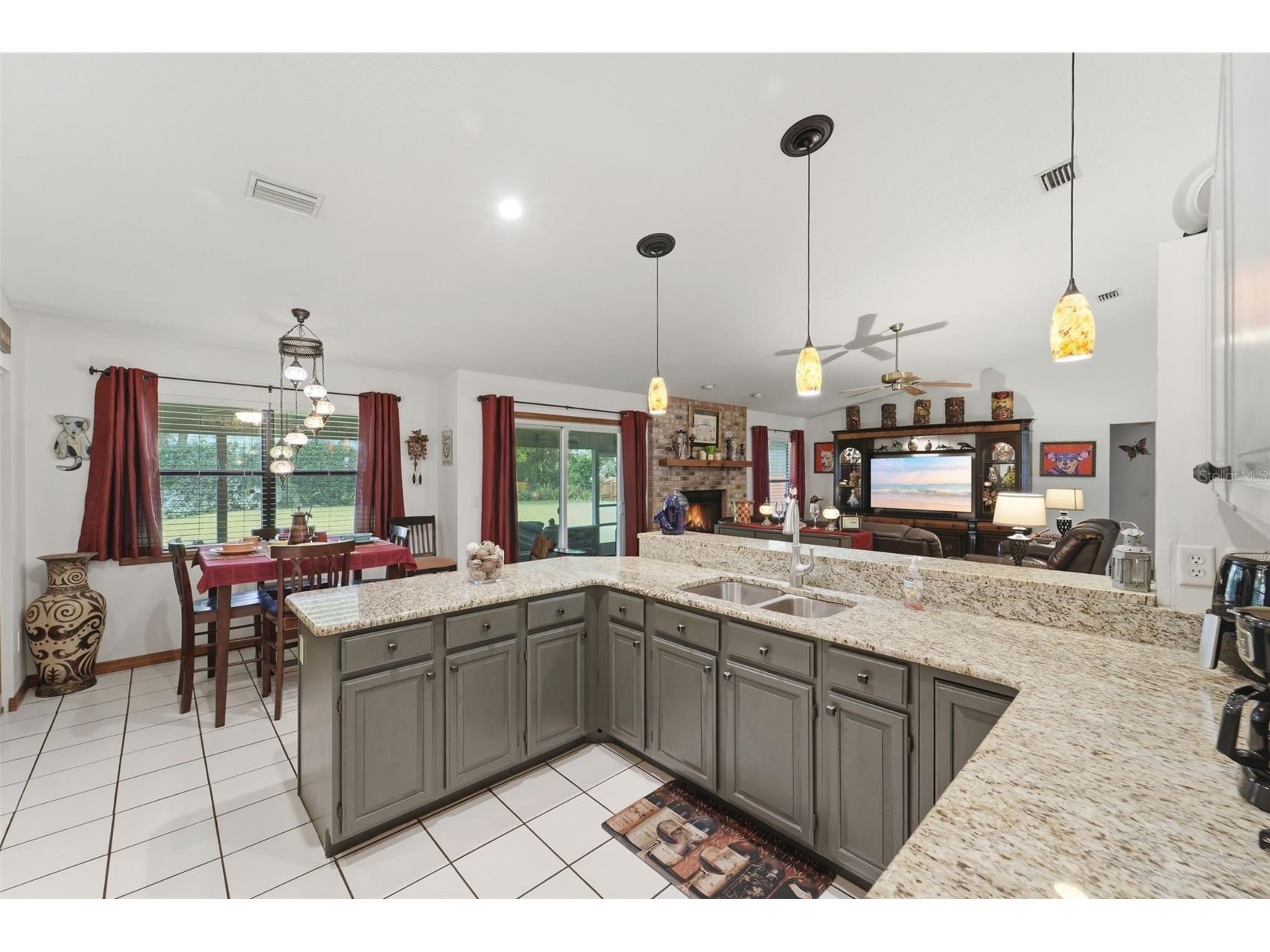 386 Lake Charles Road Deland FL 32724 V4949517 image10