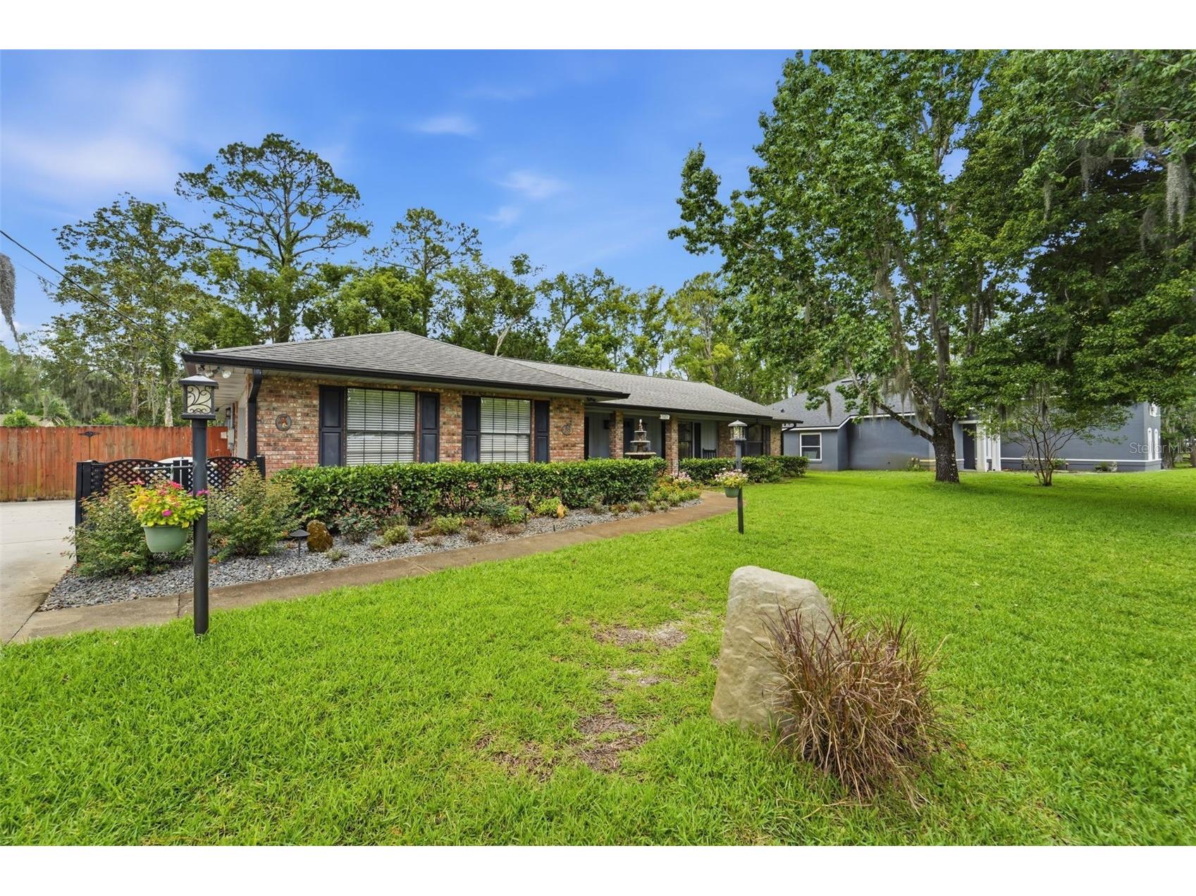 386 Lake Charles Road Deland FL 32724 V4949517 image2