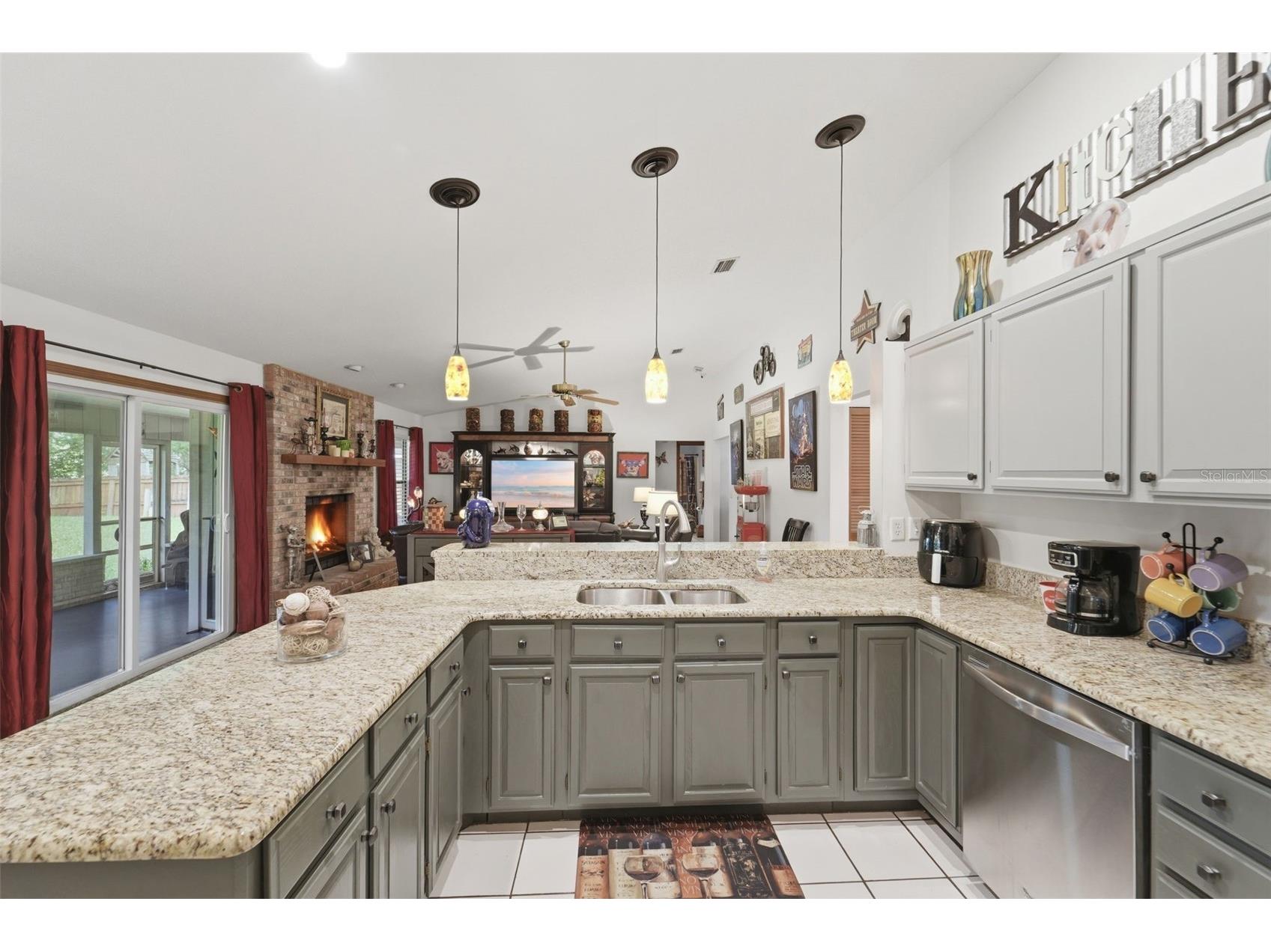 386 Lake Charles Road Deland FL 32724 V4949517 image9