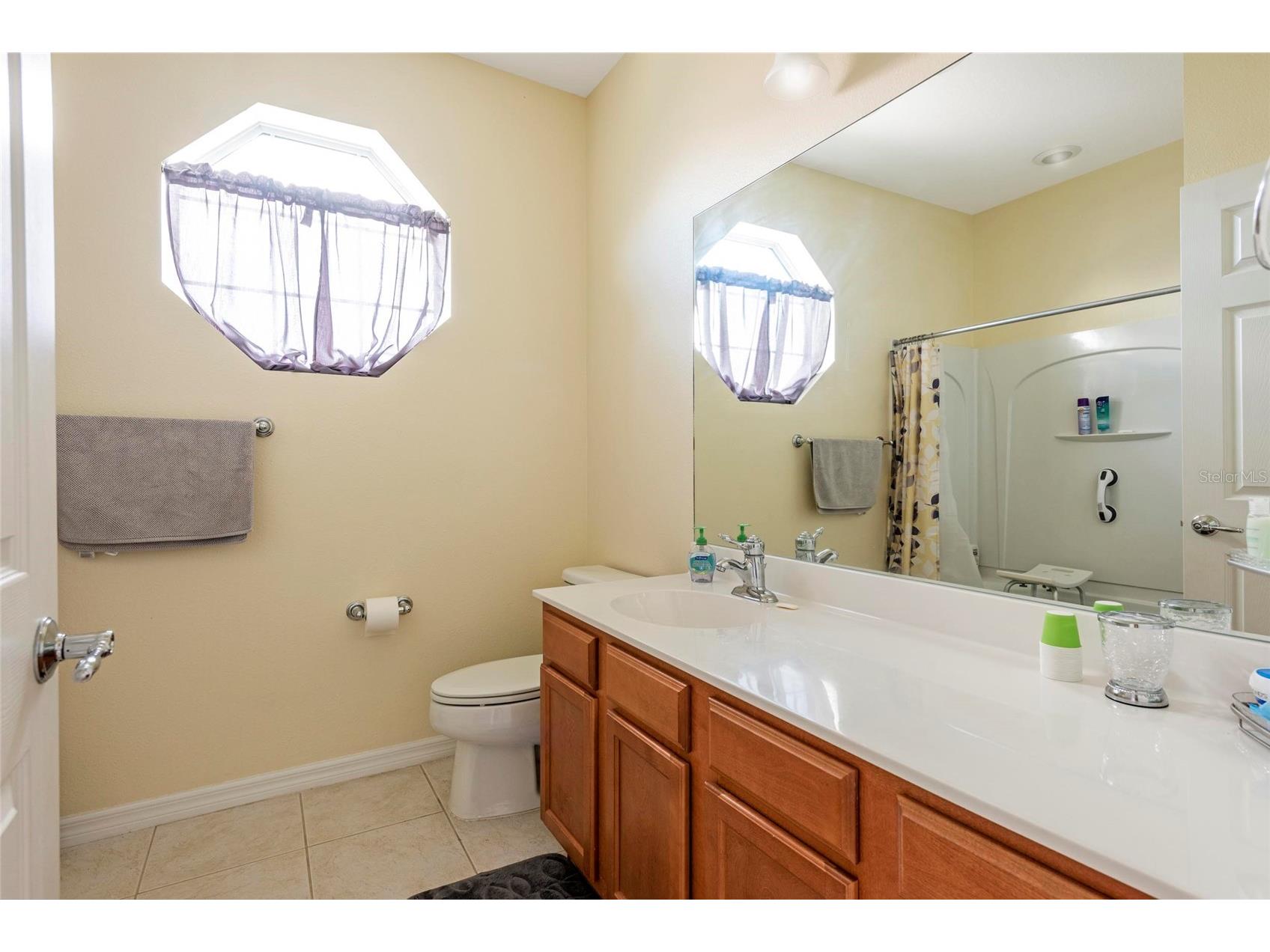 3860 82nd Avenue Circle E #101 Sarasota FL 34243 A4693400 image20