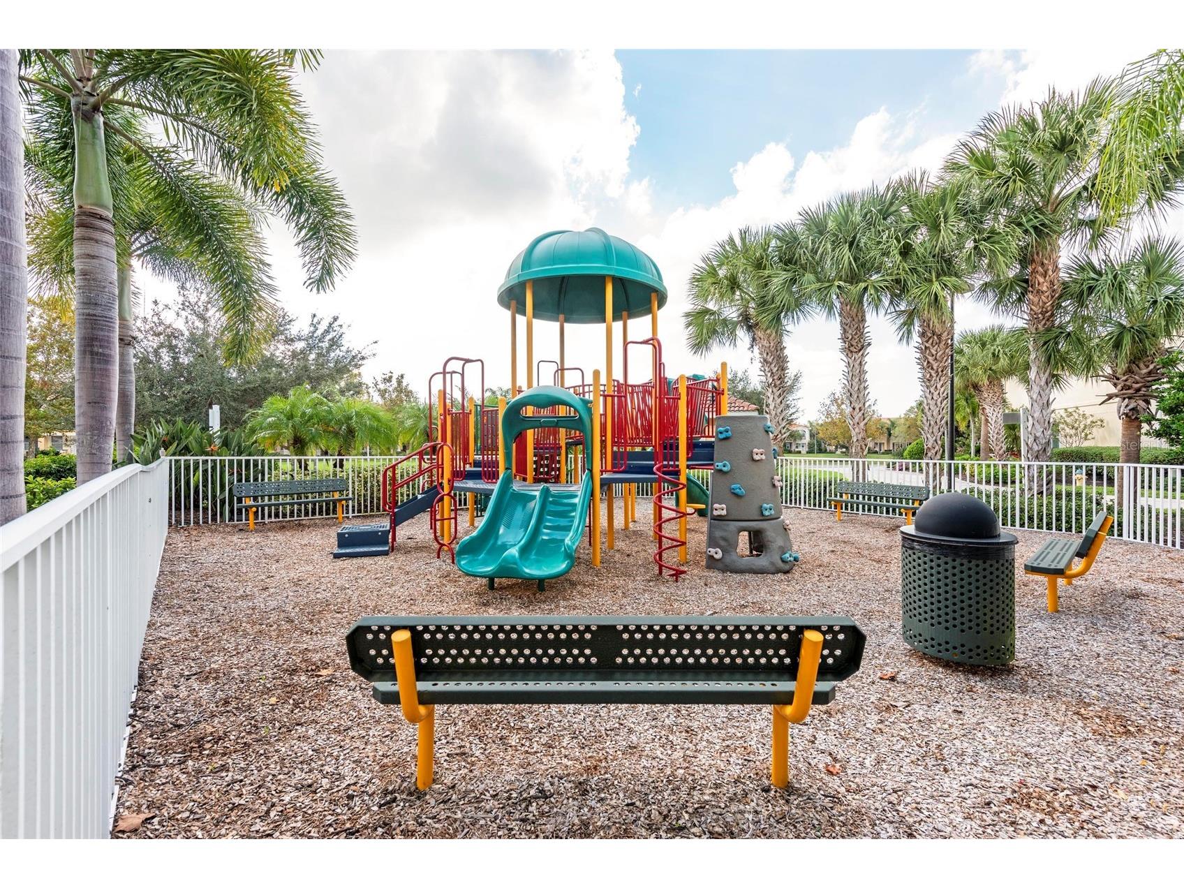 3860 82nd Avenue Circle E #101 Sarasota FL 34243 A4693400 image25