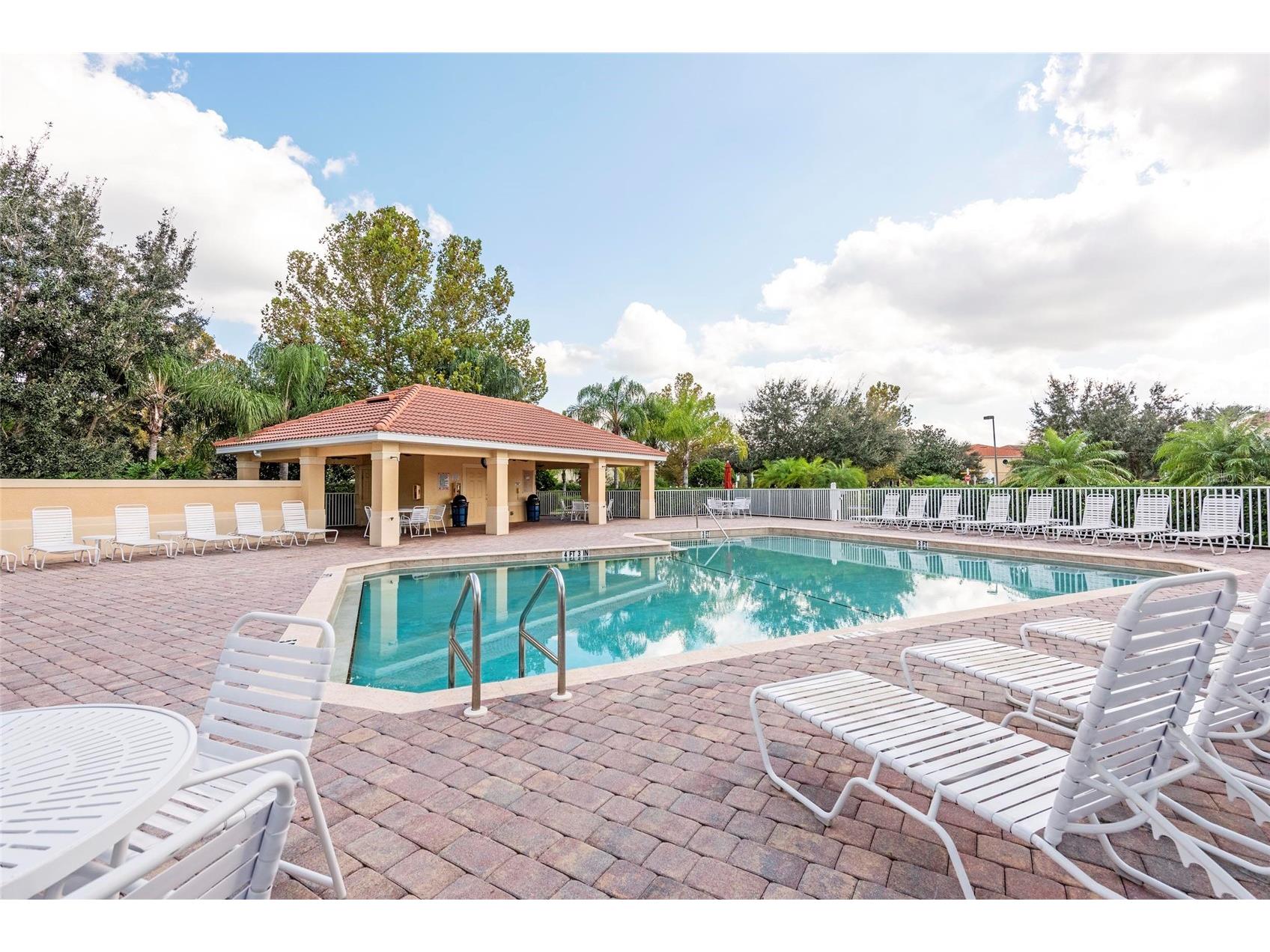 3860 82nd Avenue Circle E #101 Sarasota FL 34243 A4693400 image27