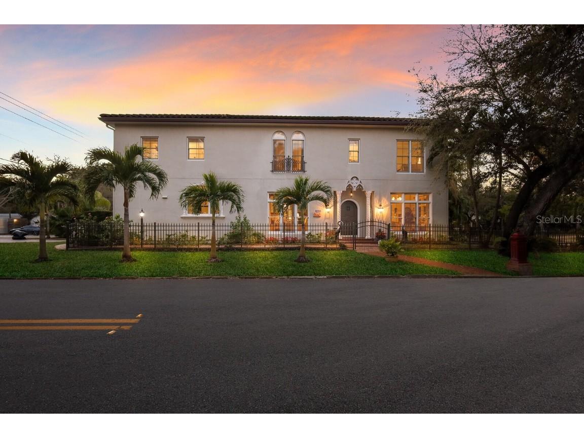 3860 Camino Real Sarasota FL 34239 A4600678 image1