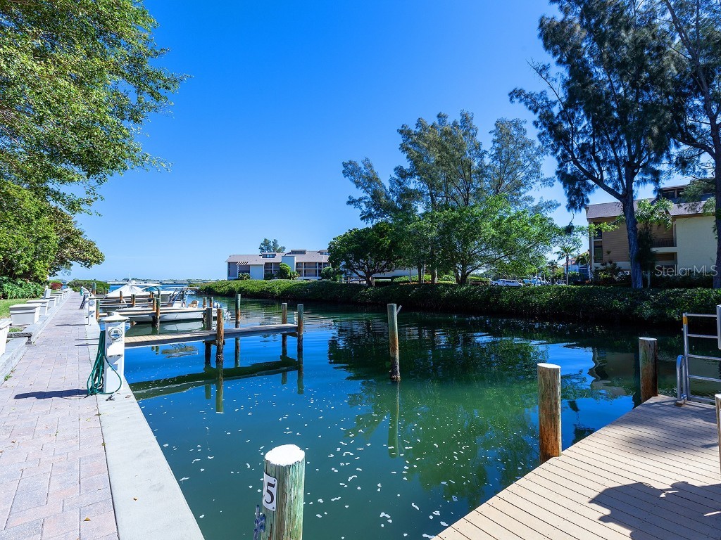 3860 Mariners Way #413 Cortez FL 34215 A4671239 image32