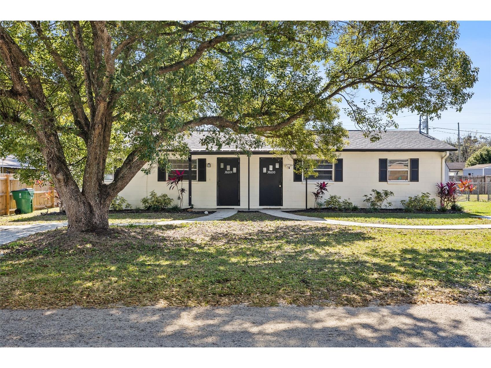 38600 Naomi Avenue Zephyrhills FL 33542 TB8460327 image1