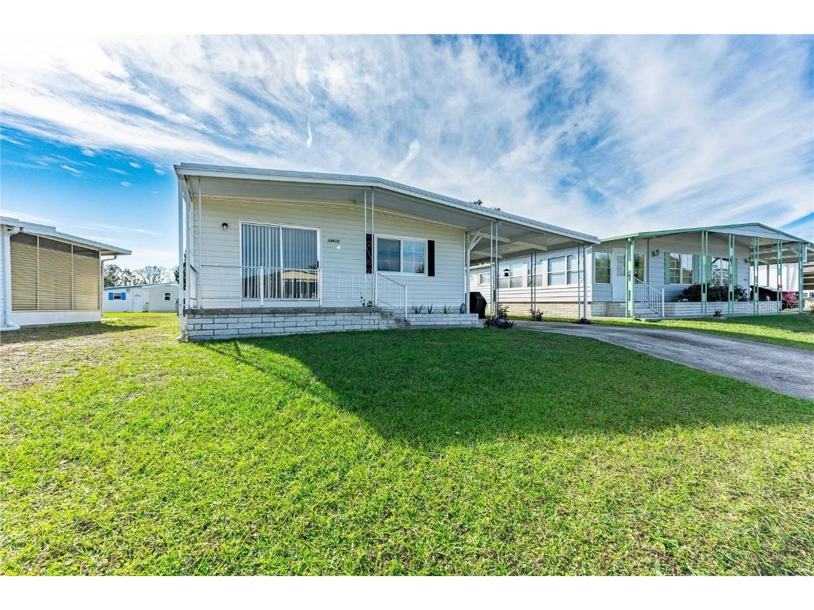 38602 Beniger Drive Zephyrhills FL 33540 TB8334663 image1