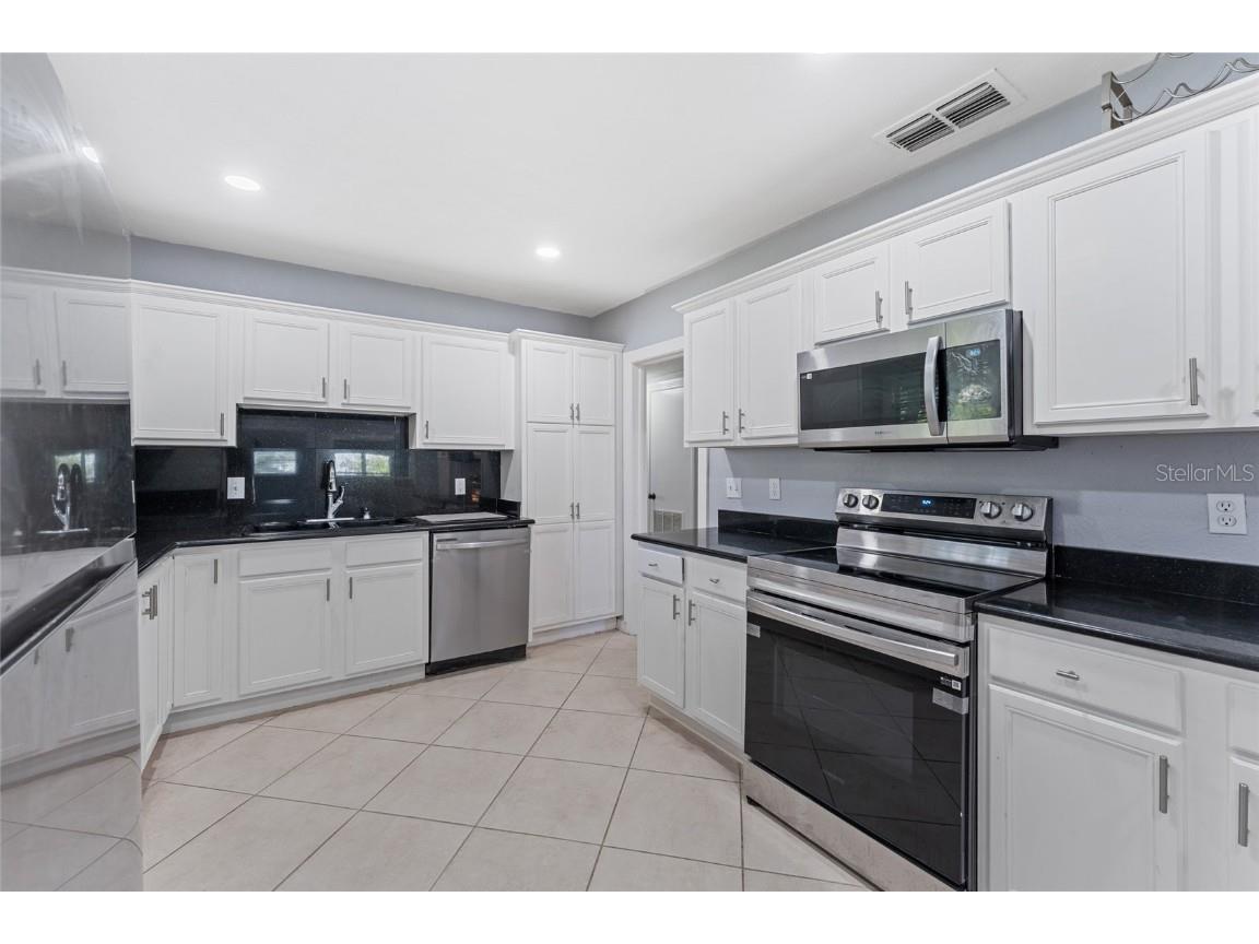 3861 Galicia Road Jacksonville FL 32217 FC313949 image8