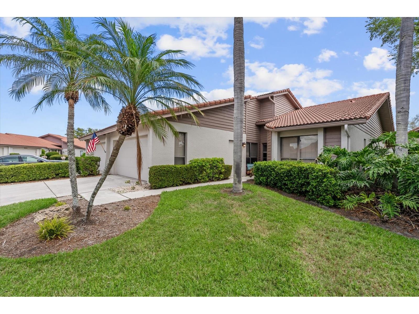3862 Wilshire Circle W #107 Sarasota FL 34238 A4688140 image1