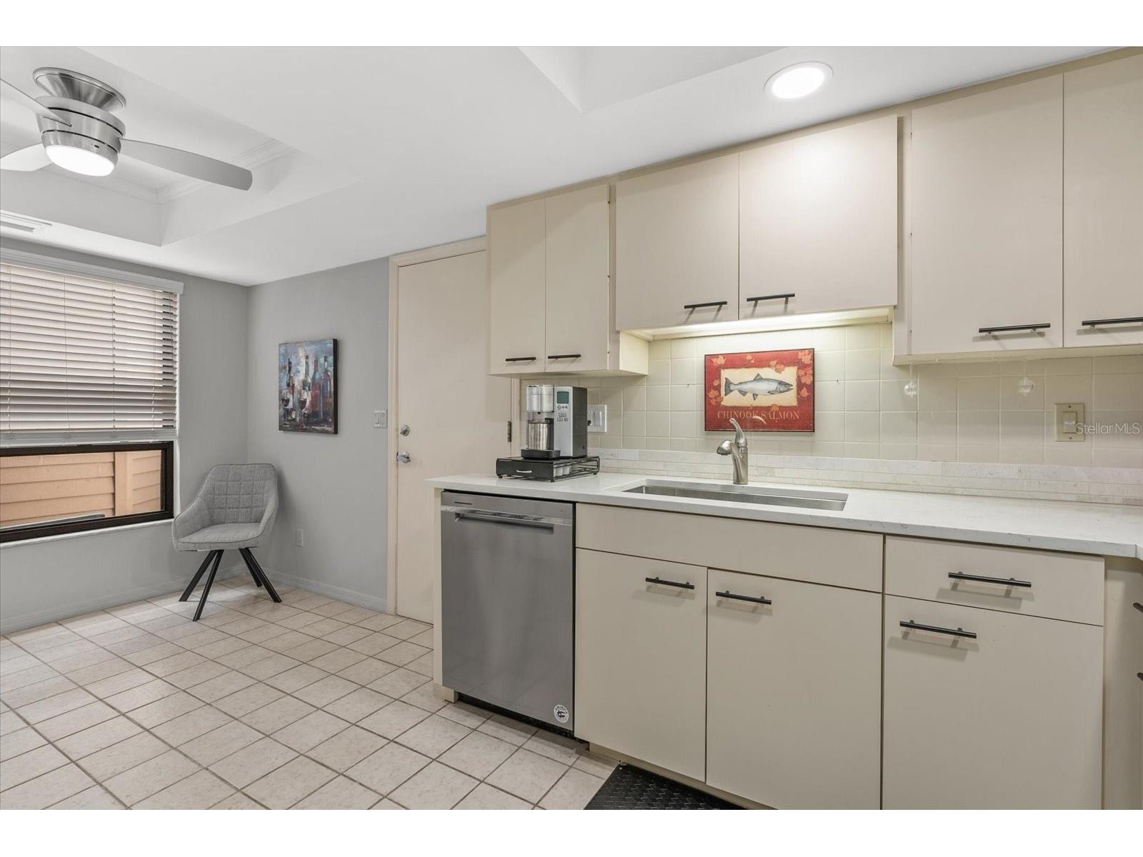 3862 Wilshire Circle W #107 Sarasota FL 34238 A4688140 image12