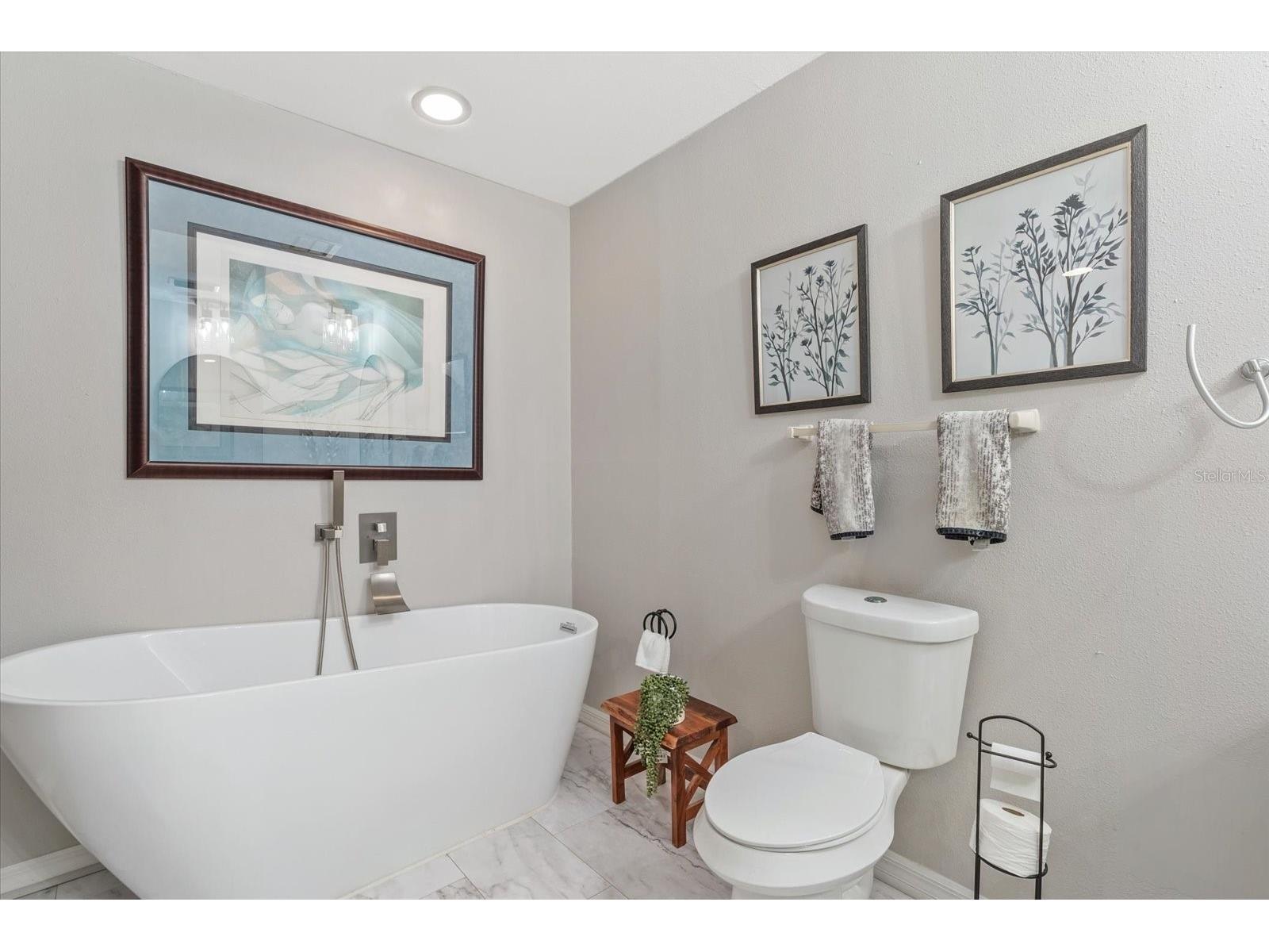 3862 Wilshire Circle W #107 Sarasota FL 34238 A4688140 image22