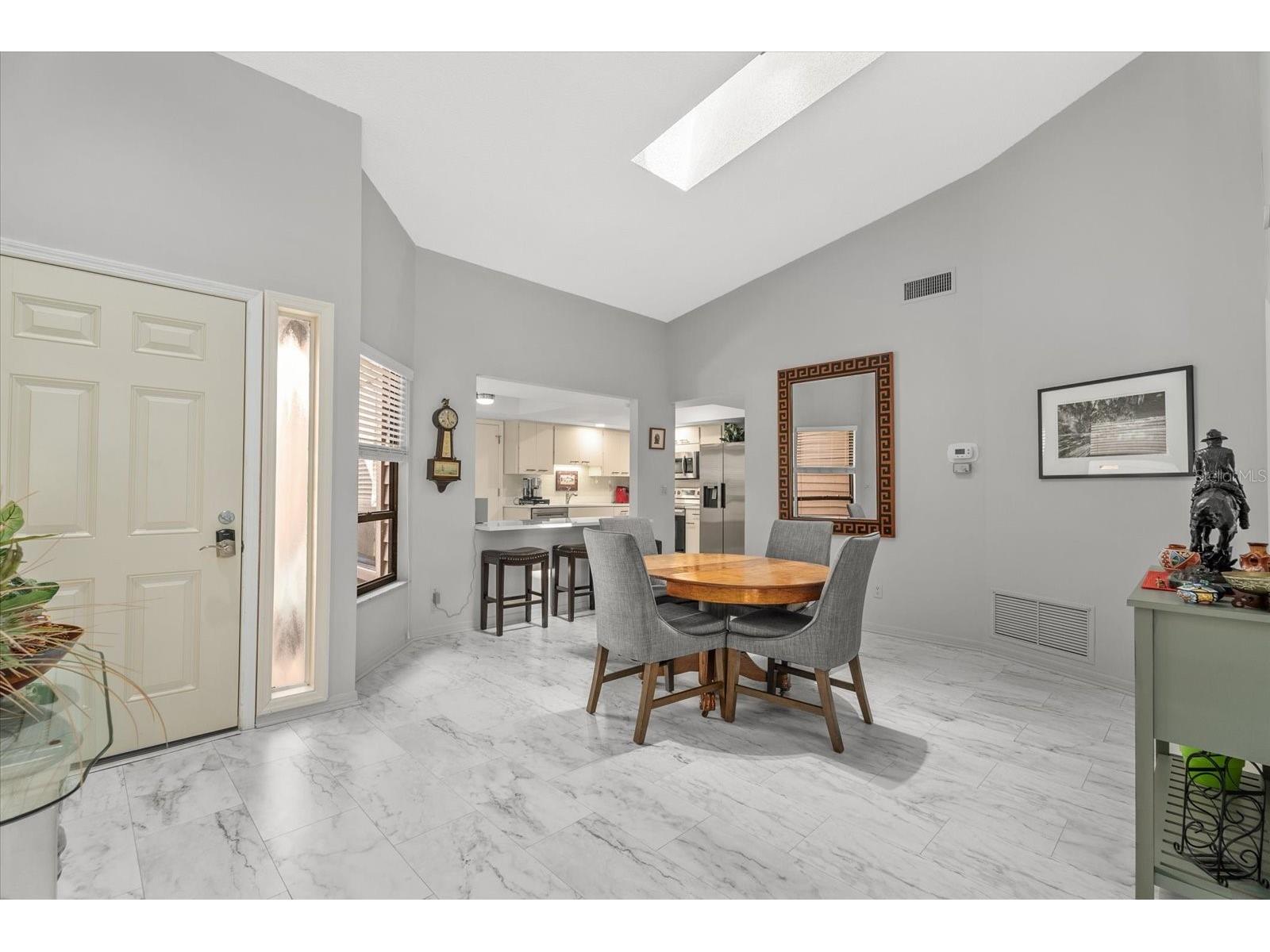 3862 Wilshire Circle W #107 Sarasota FL 34238 A4688140 image5